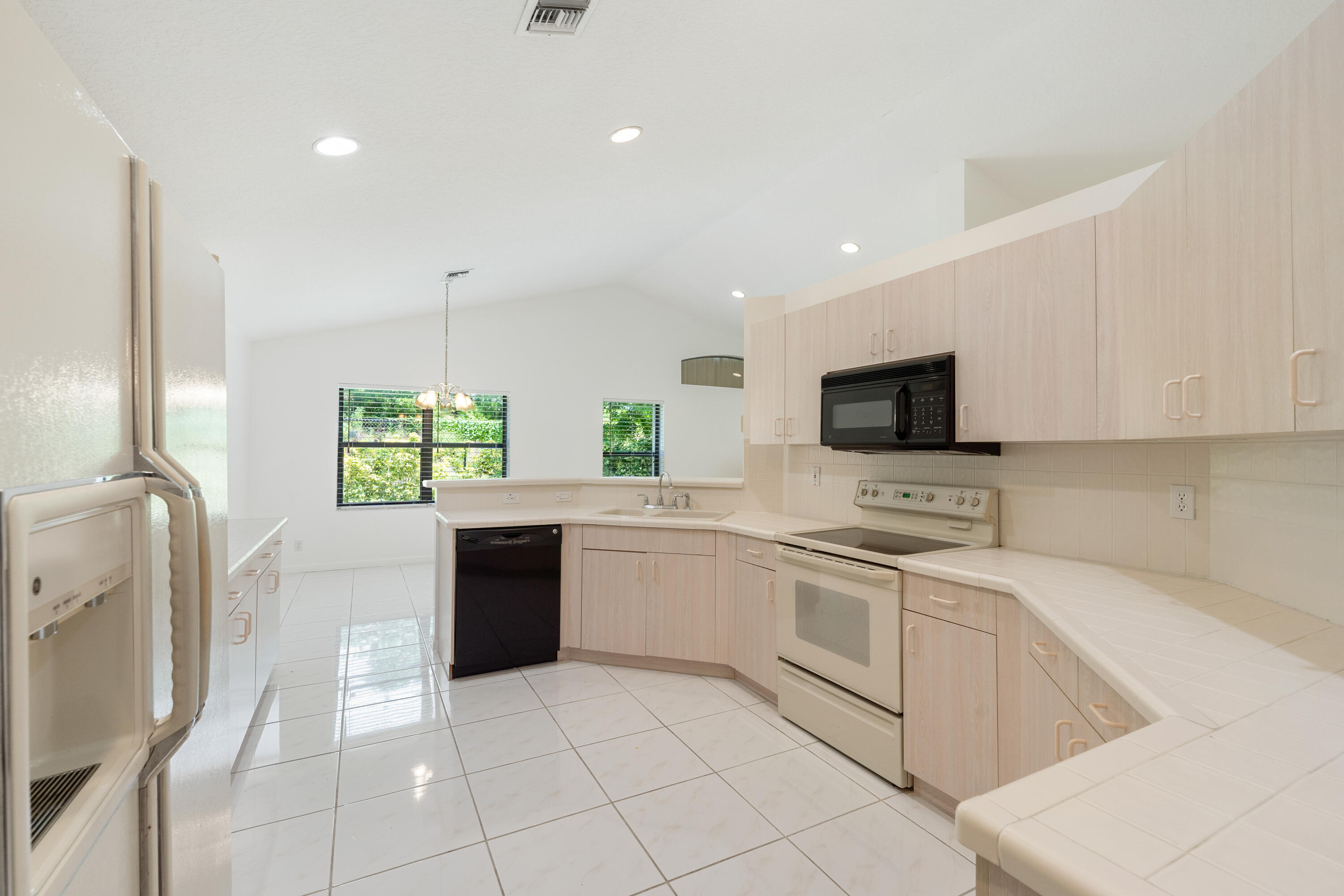 10430 Lexington Circle S Property Photo 18