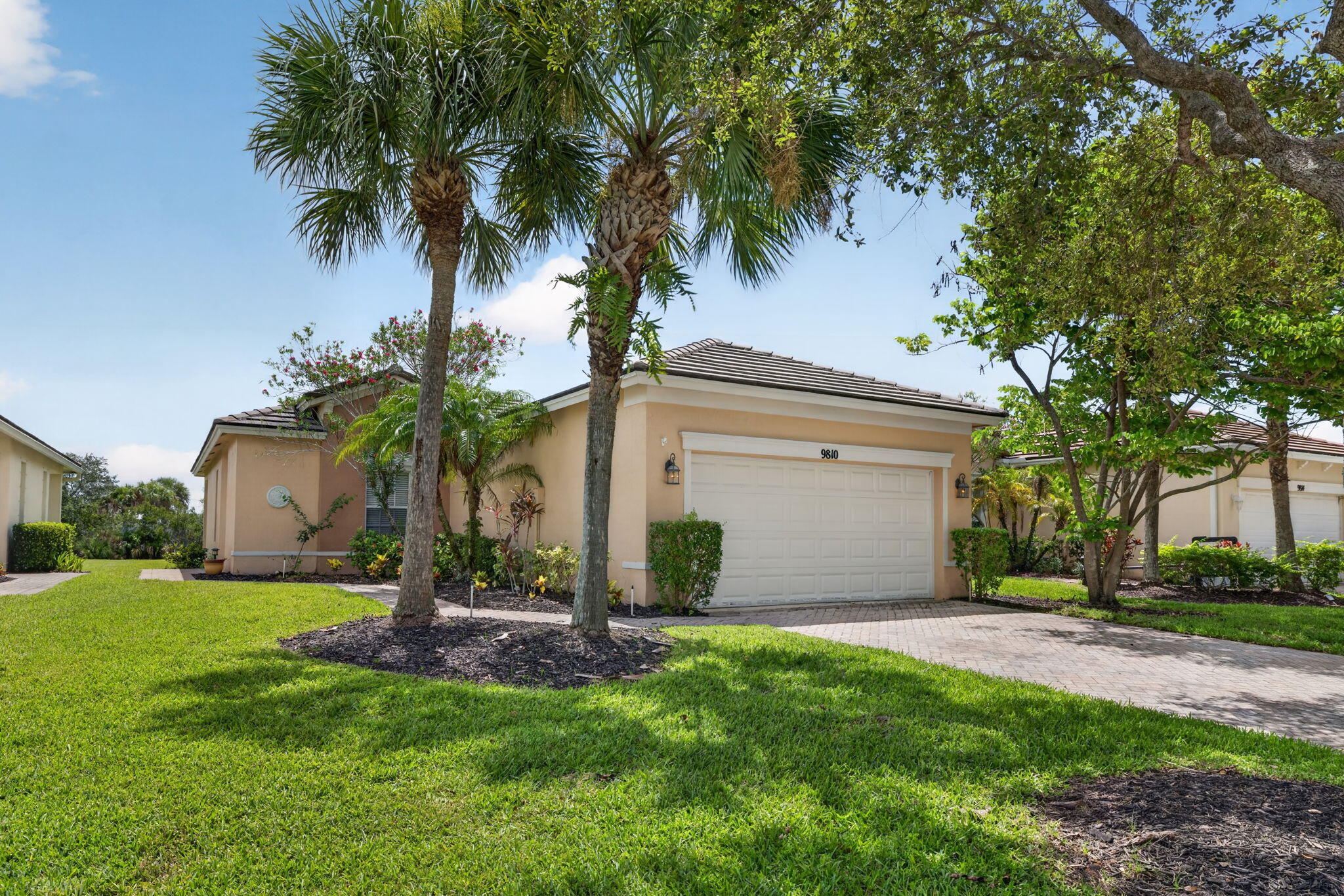 9810 SW Eastbrook Circle Property Photo 1