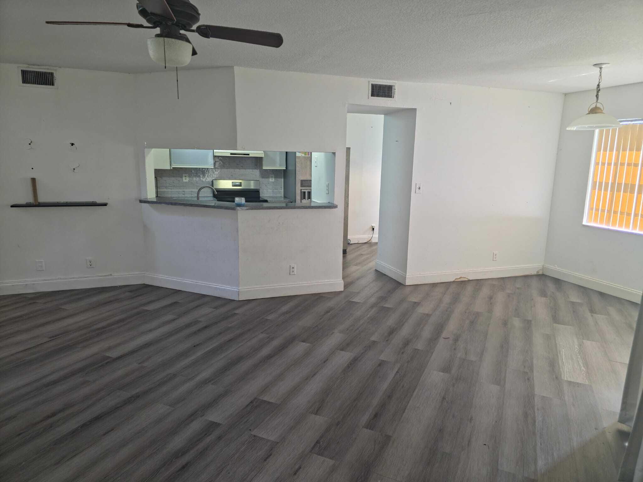 8953 W Sunrise Boulevard 8953 Property Photo 5