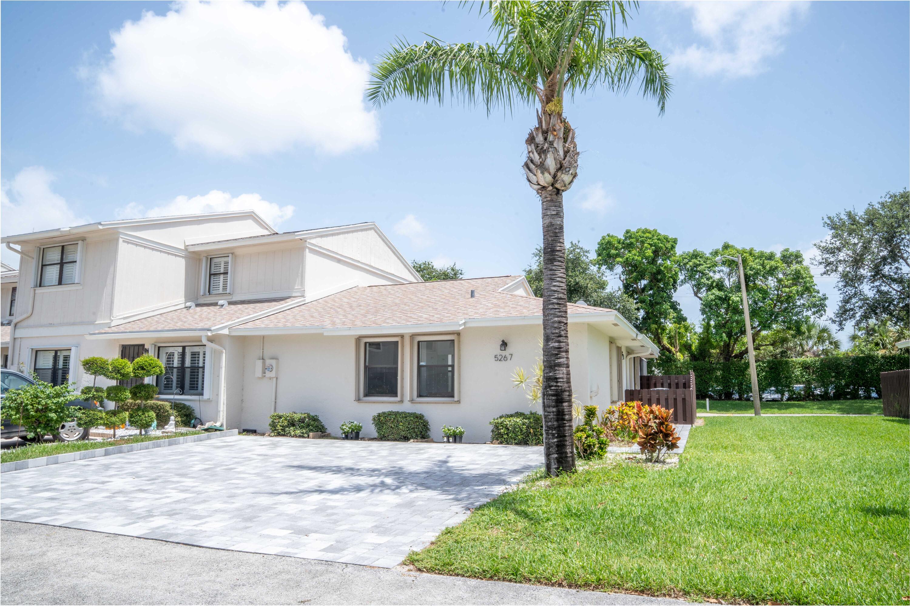 5267 Jog Lane Property Photo 1