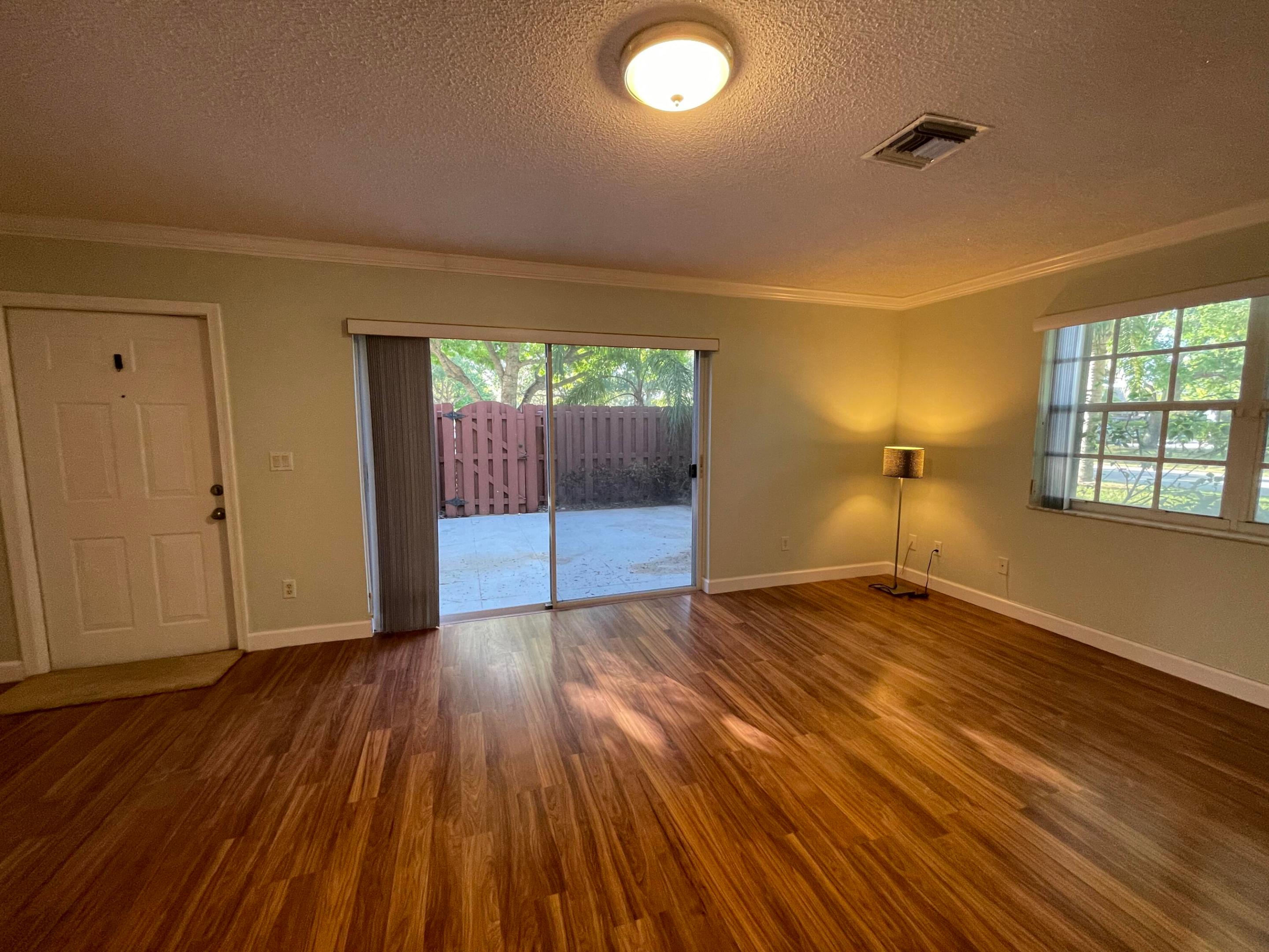 B26056918 Property Photo 9
