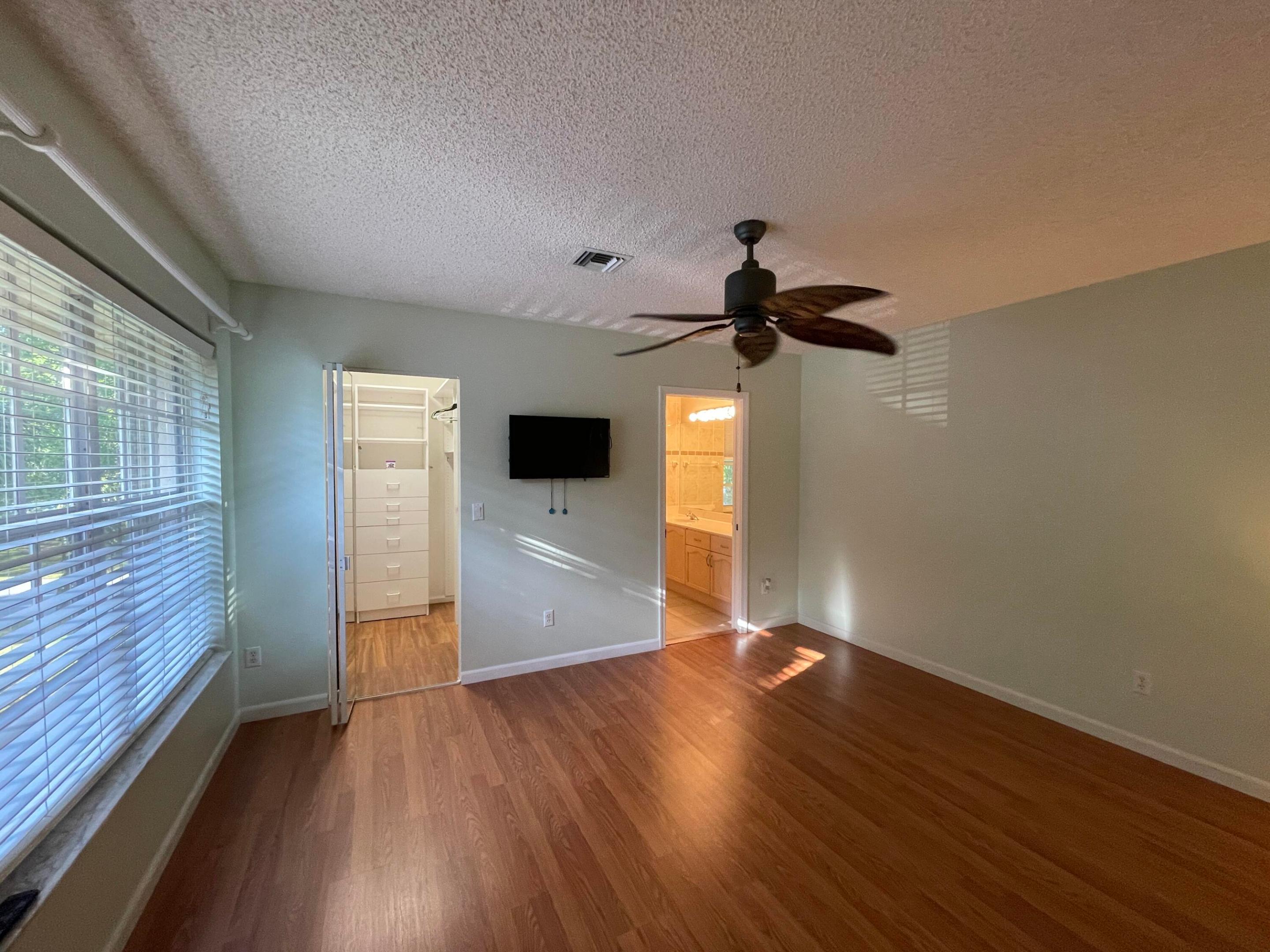 B26056918 Property Photo 13