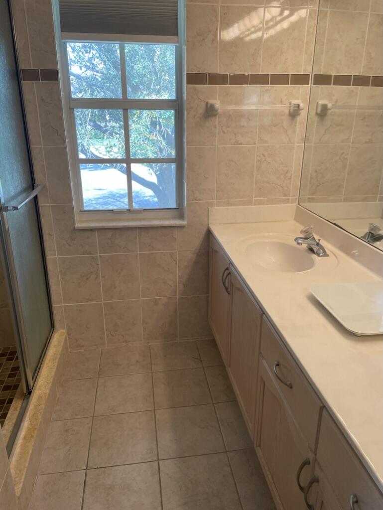 B26056918 Property Photo 16