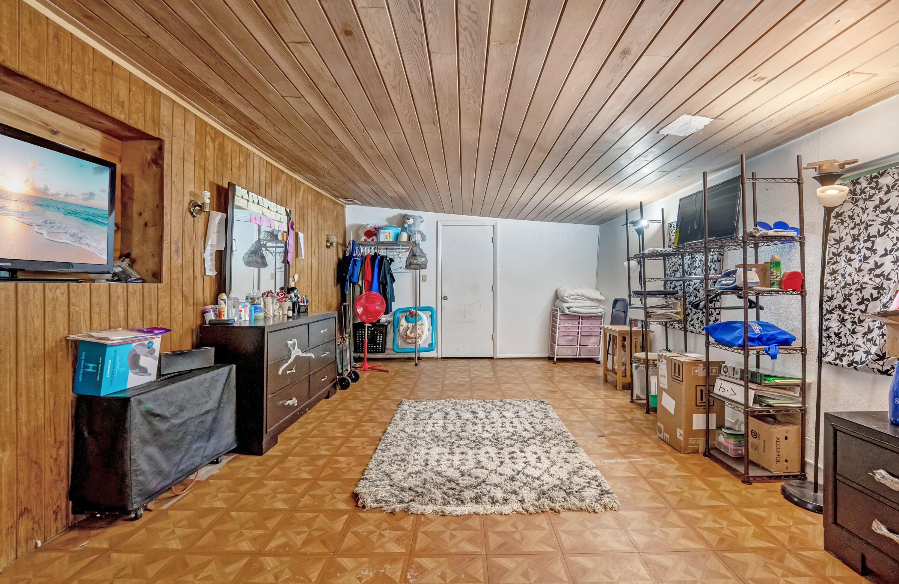 3250 E Glendale Boulevard Property Photo 13