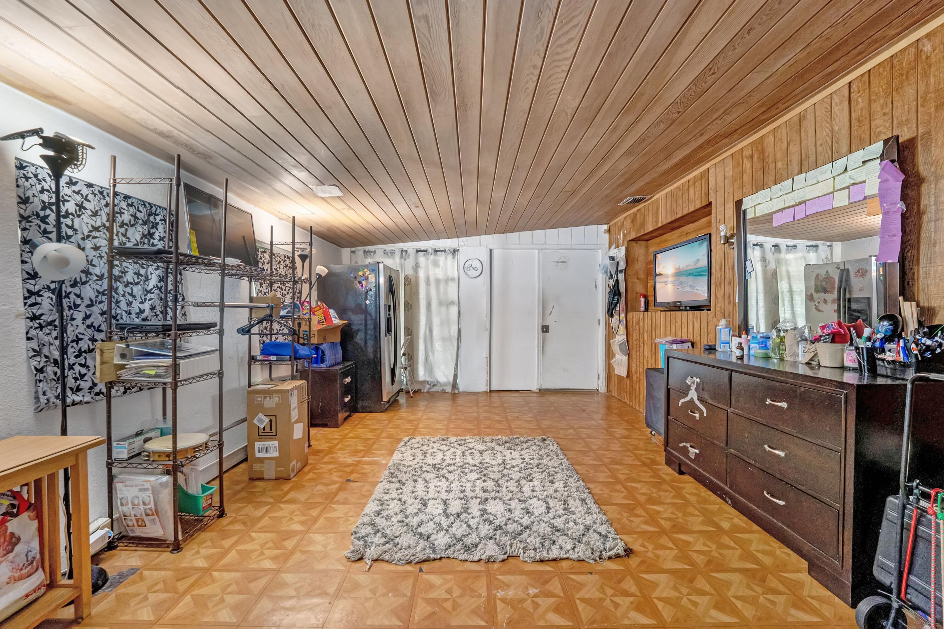 3250 E Glendale Boulevard Property Photo 14