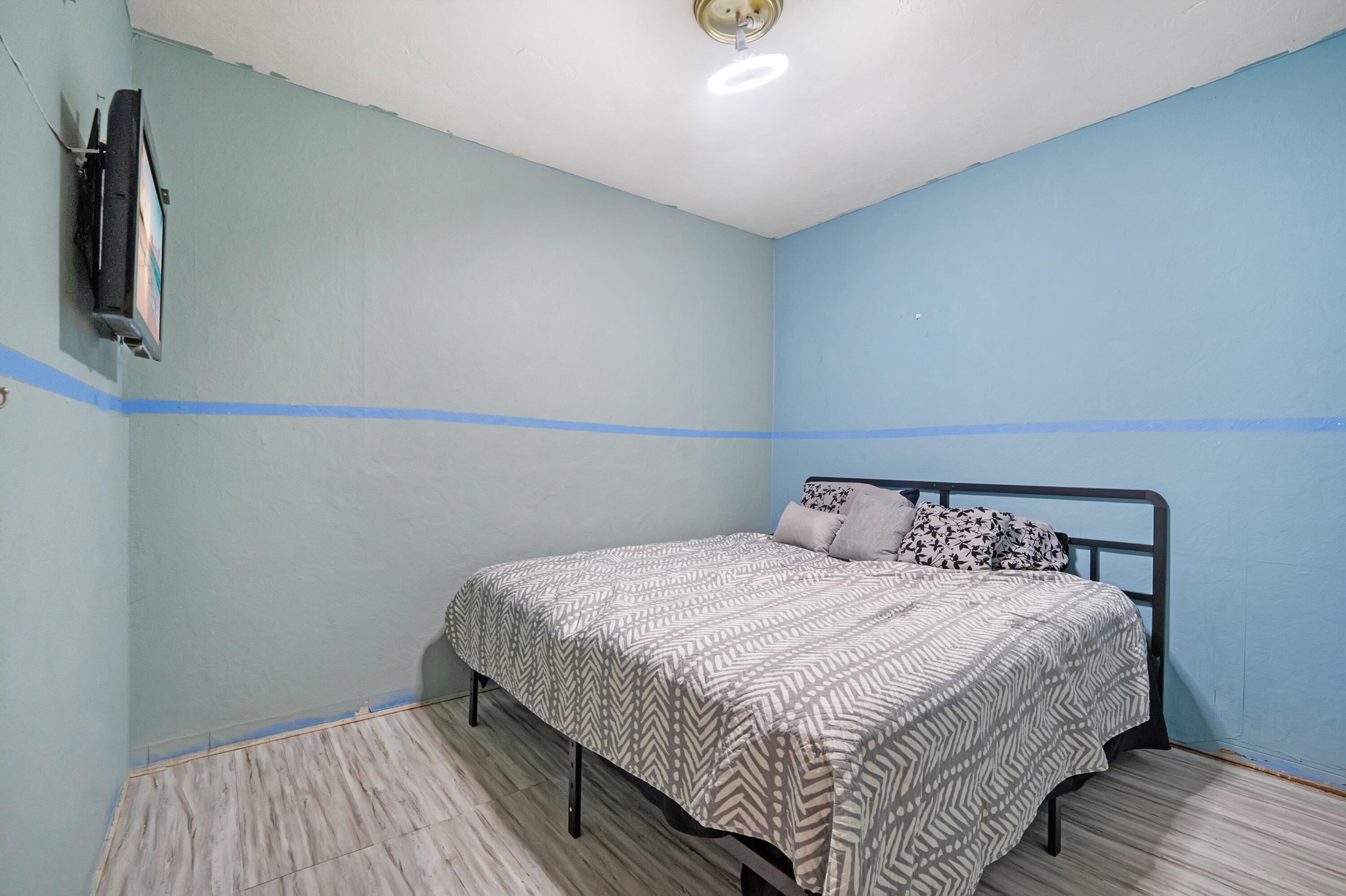 3250 E Glendale Boulevard Property Photo 16