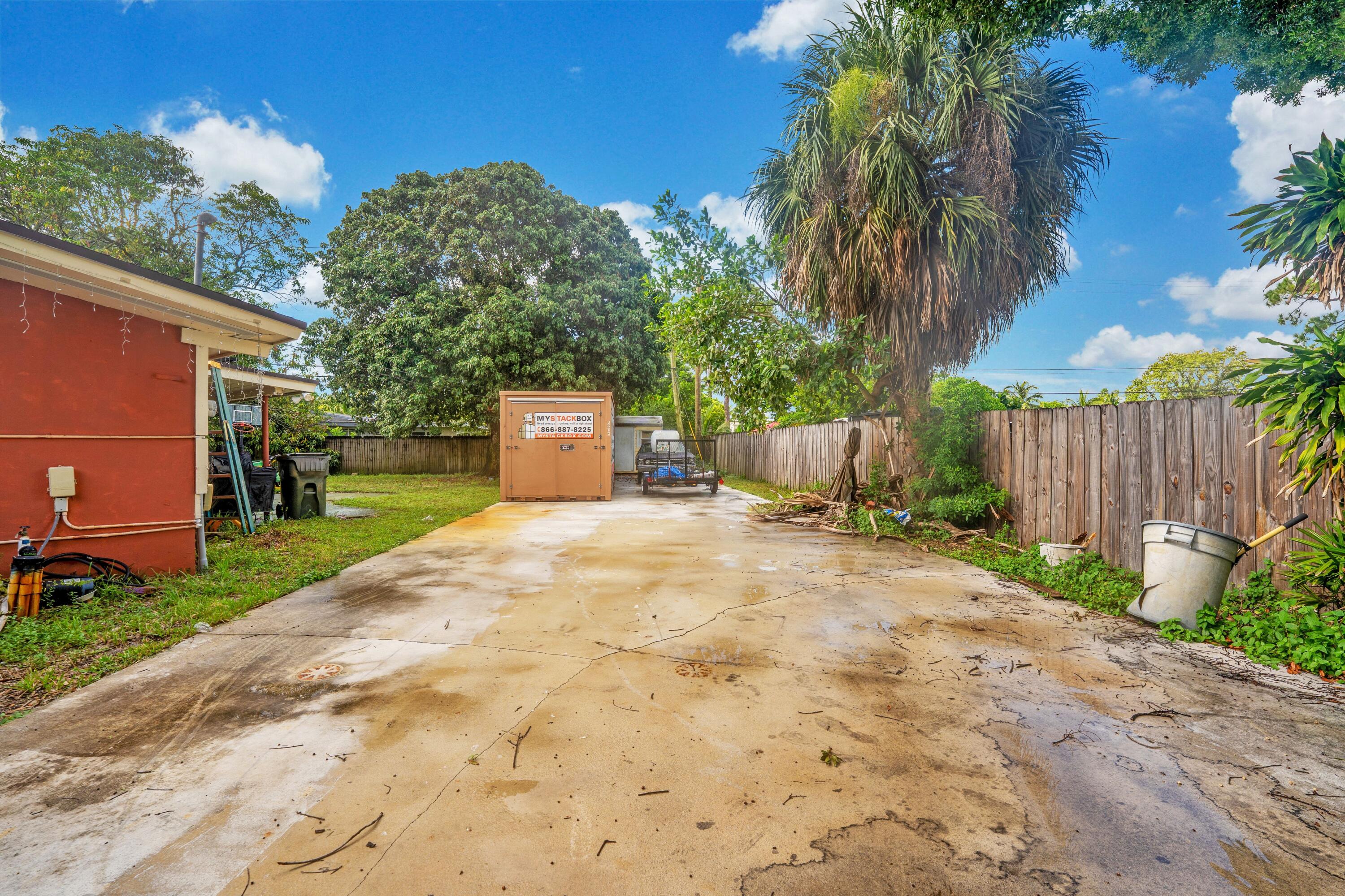 3250 E Glendale Boulevard Property Photo 17
