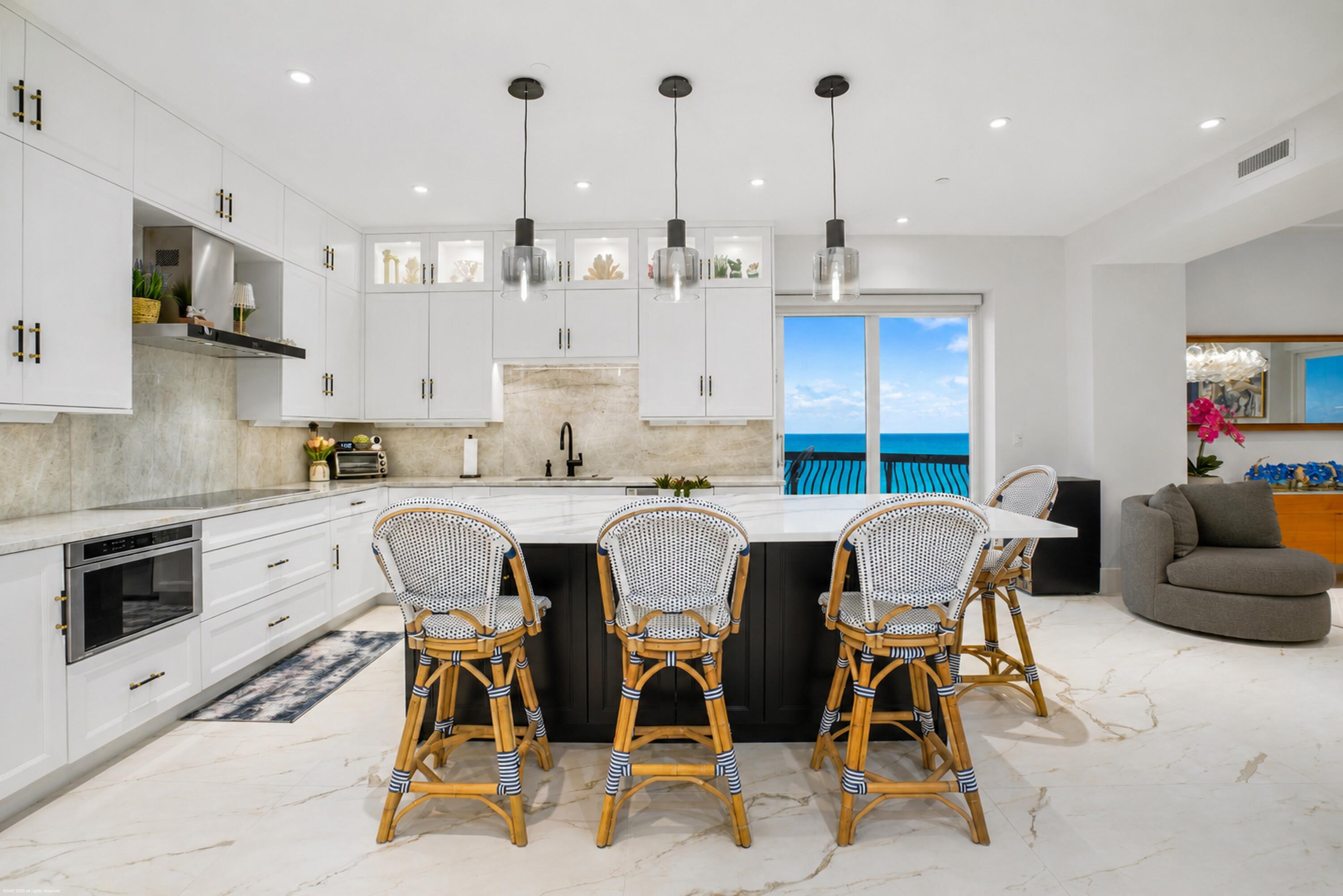 5150 N Ocean Drive Ph 2001 Property Photo 10