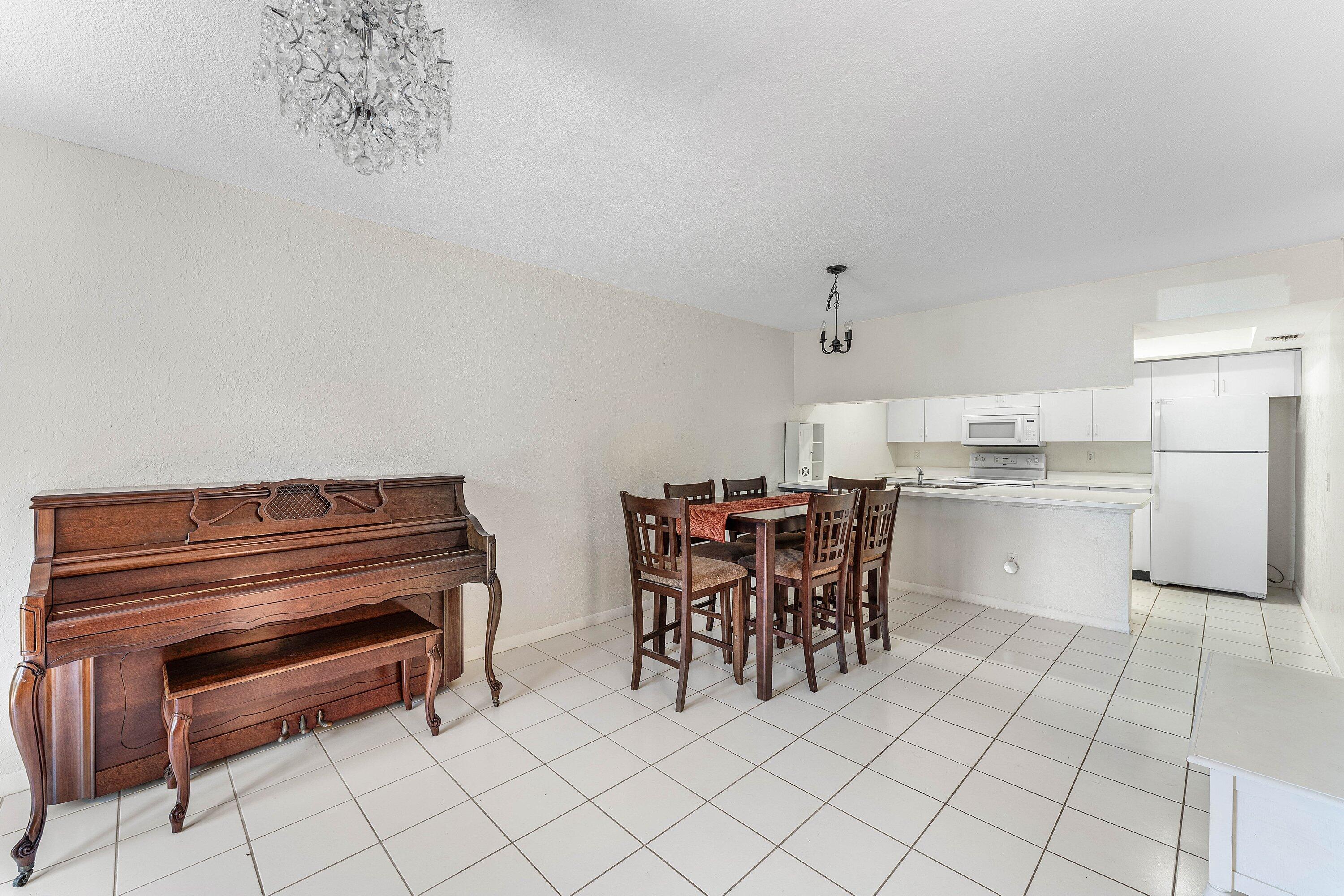 170 WATERSIDE Drive 170 Property Photo 1