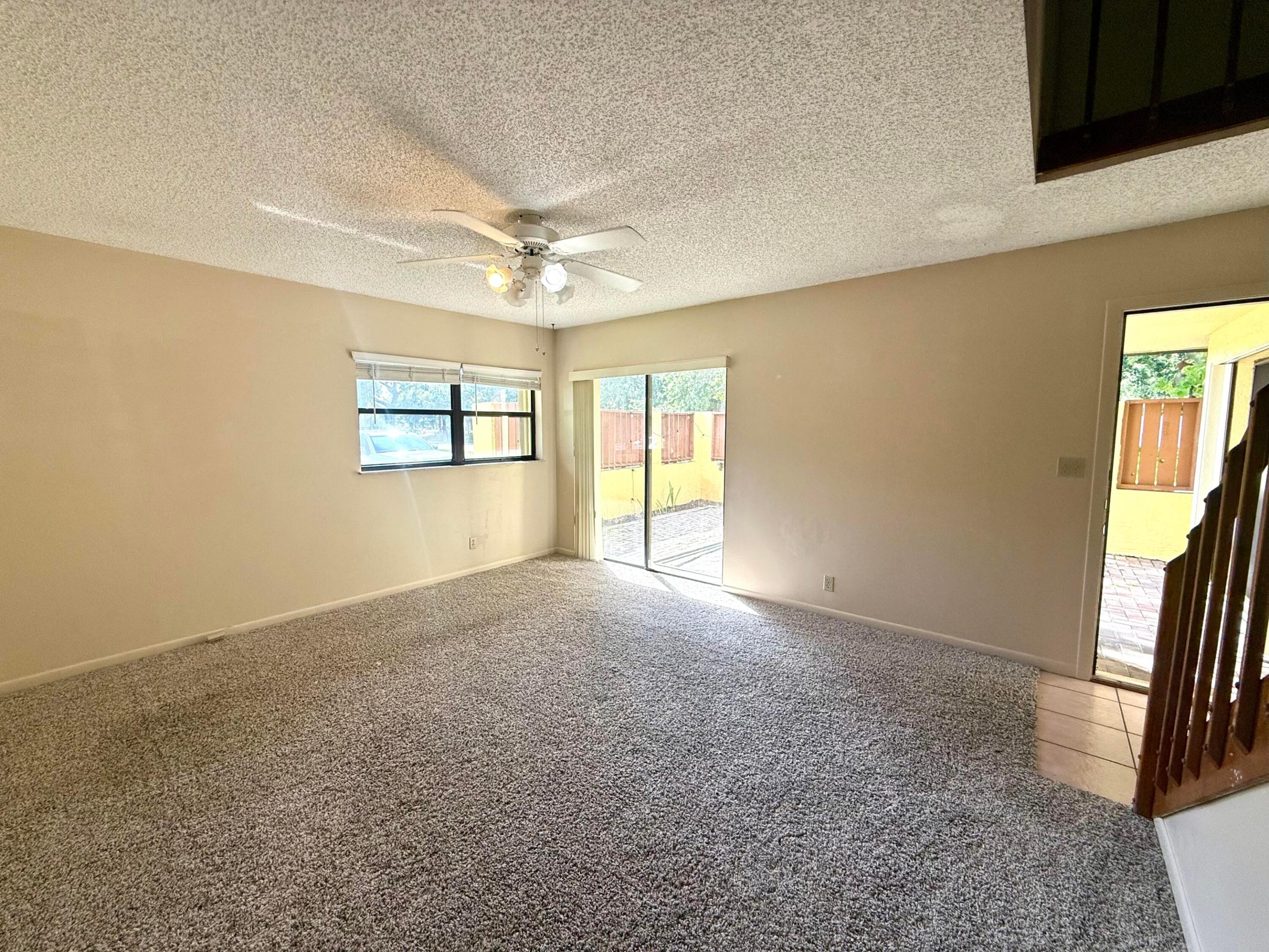 3100 Se Brook Street Property Photo 7