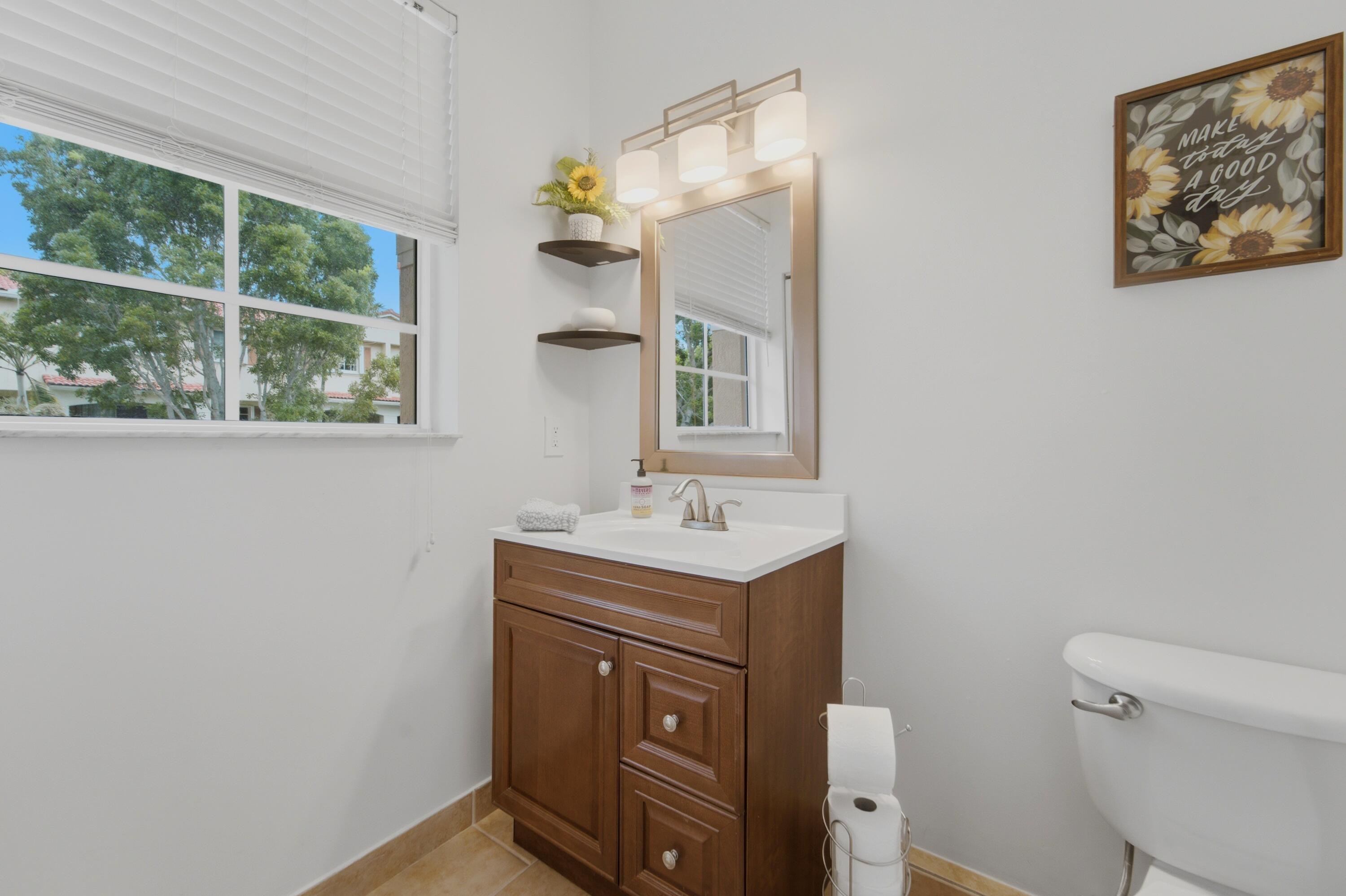 4542 Danson Way Property Photo 16
