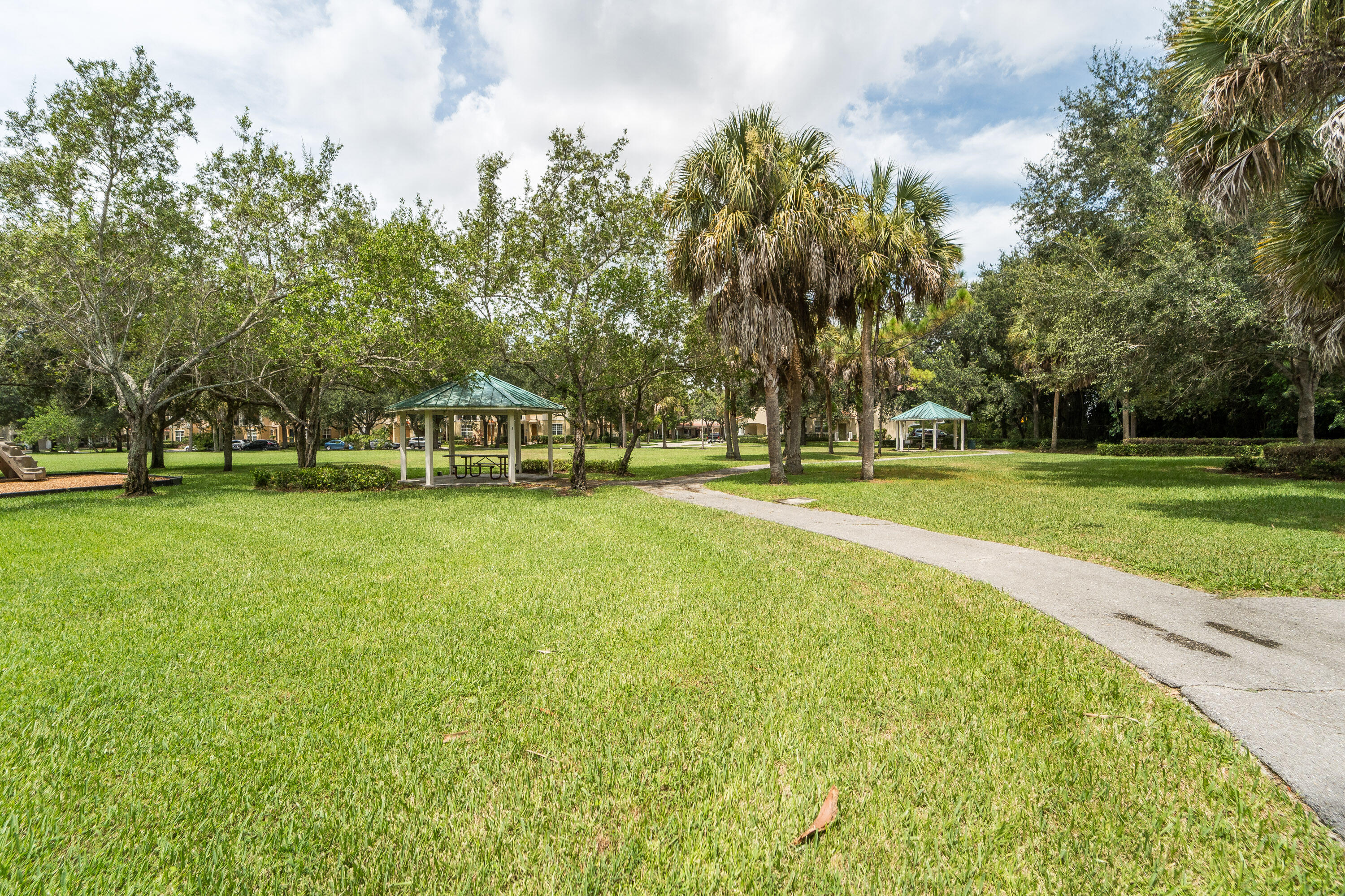 4542 Danson Way Property Photo 41