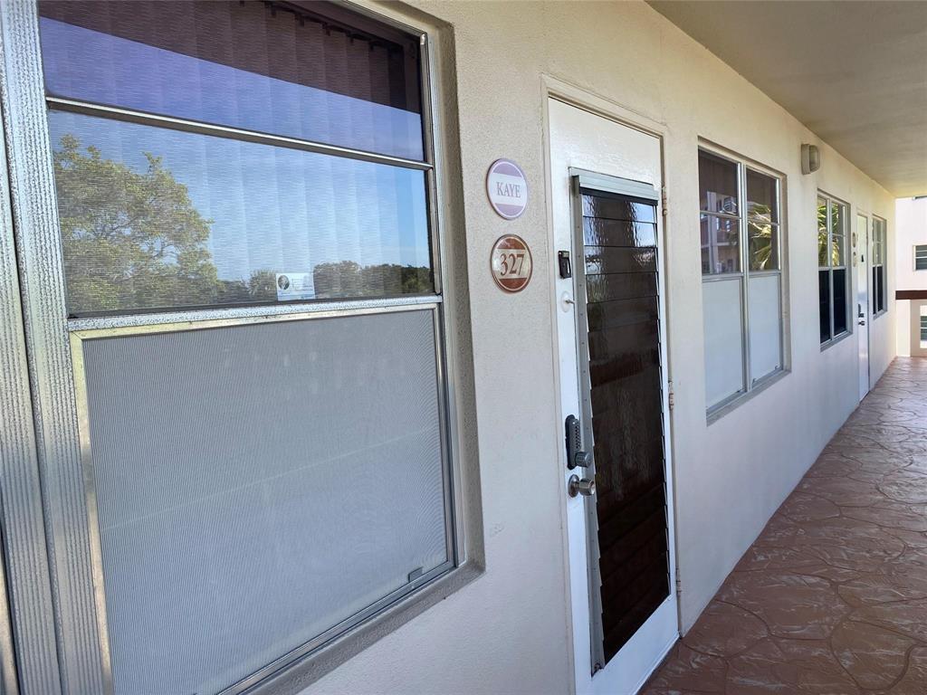 327 Richmond C 327 Property Photo 3