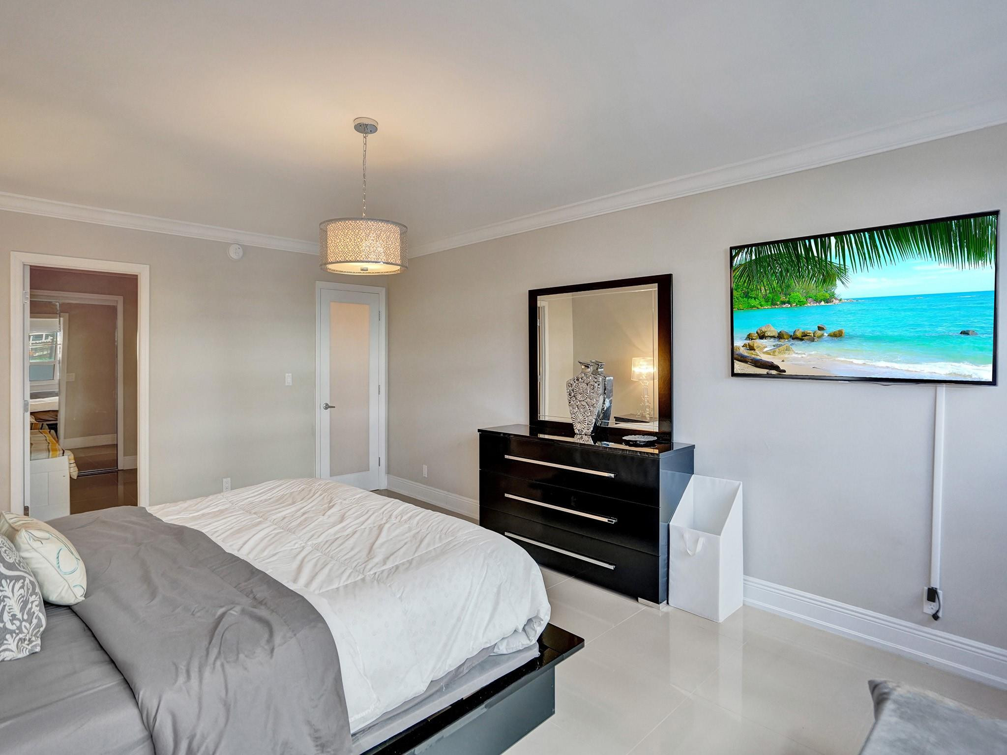 3430 Galt Ocean Drive 202 Property Photo 18