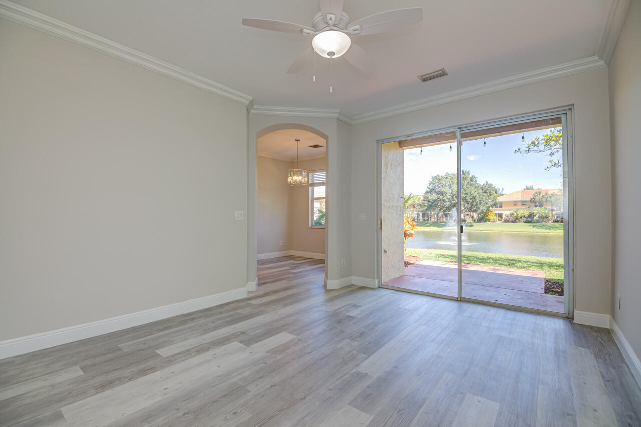 446 Rainbow Springs Terrace Property Photo 2