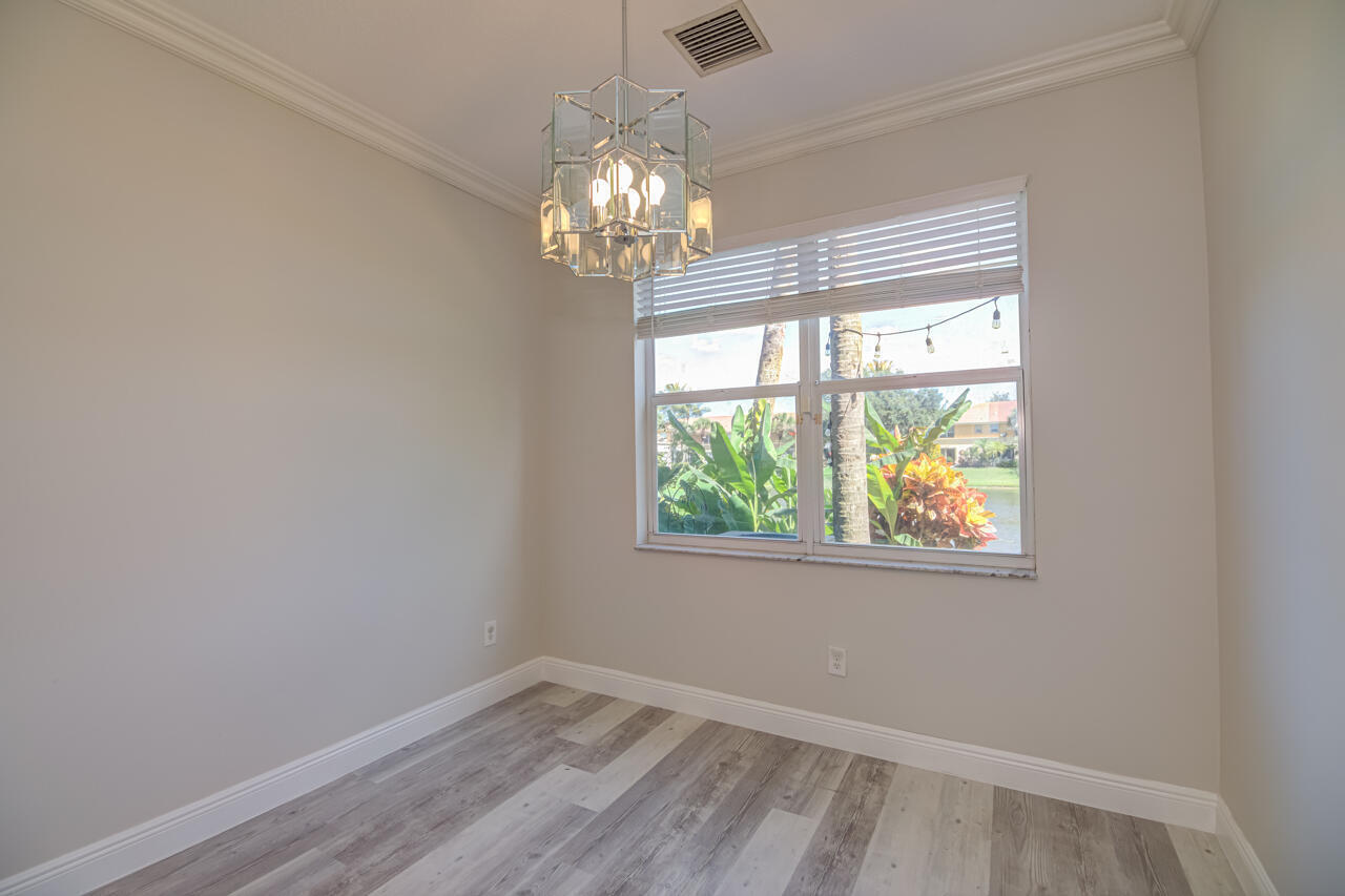 446 Rainbow Springs Terrace Property Photo 4