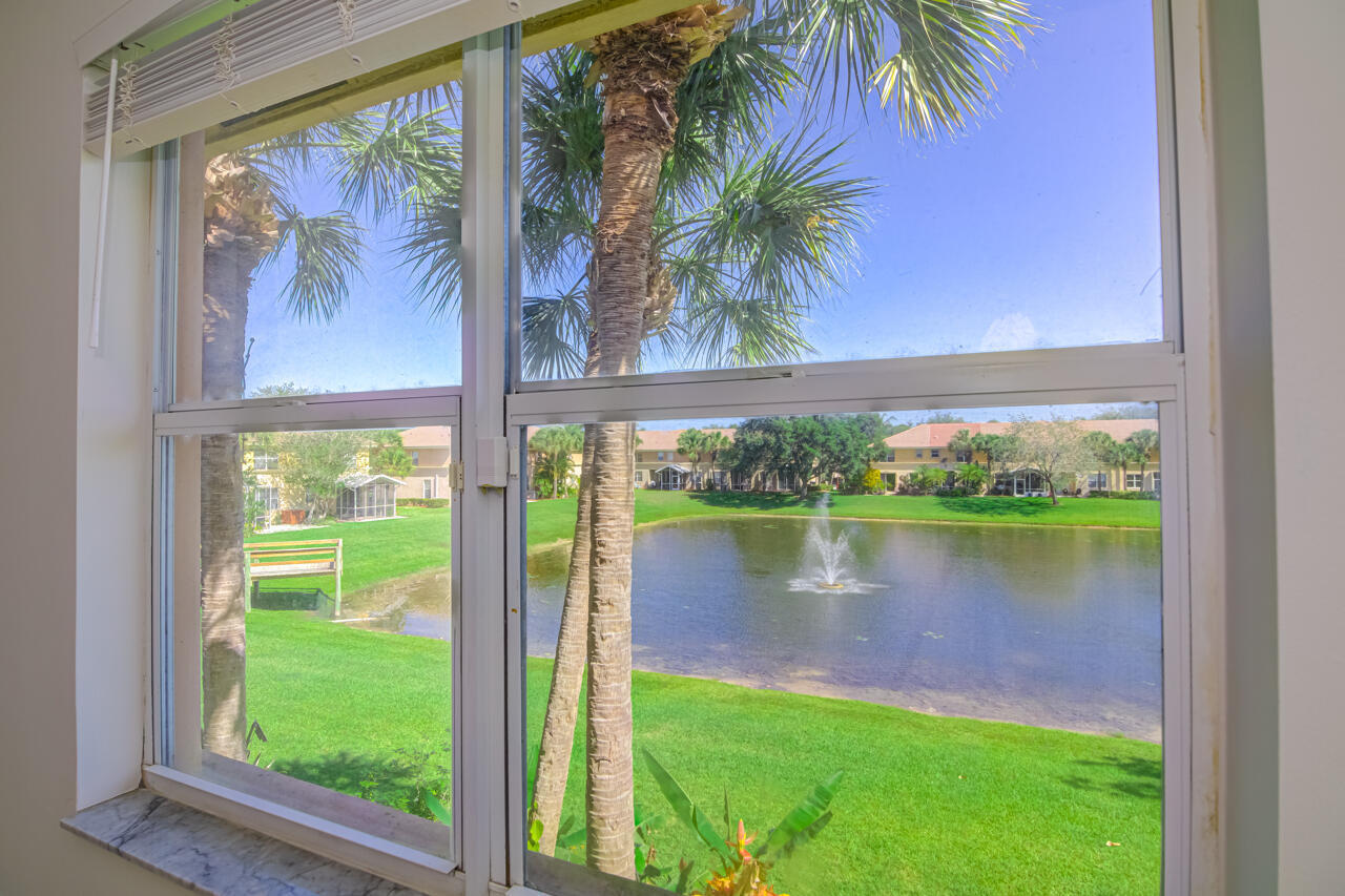 446 Rainbow Springs Terrace Property Photo 7