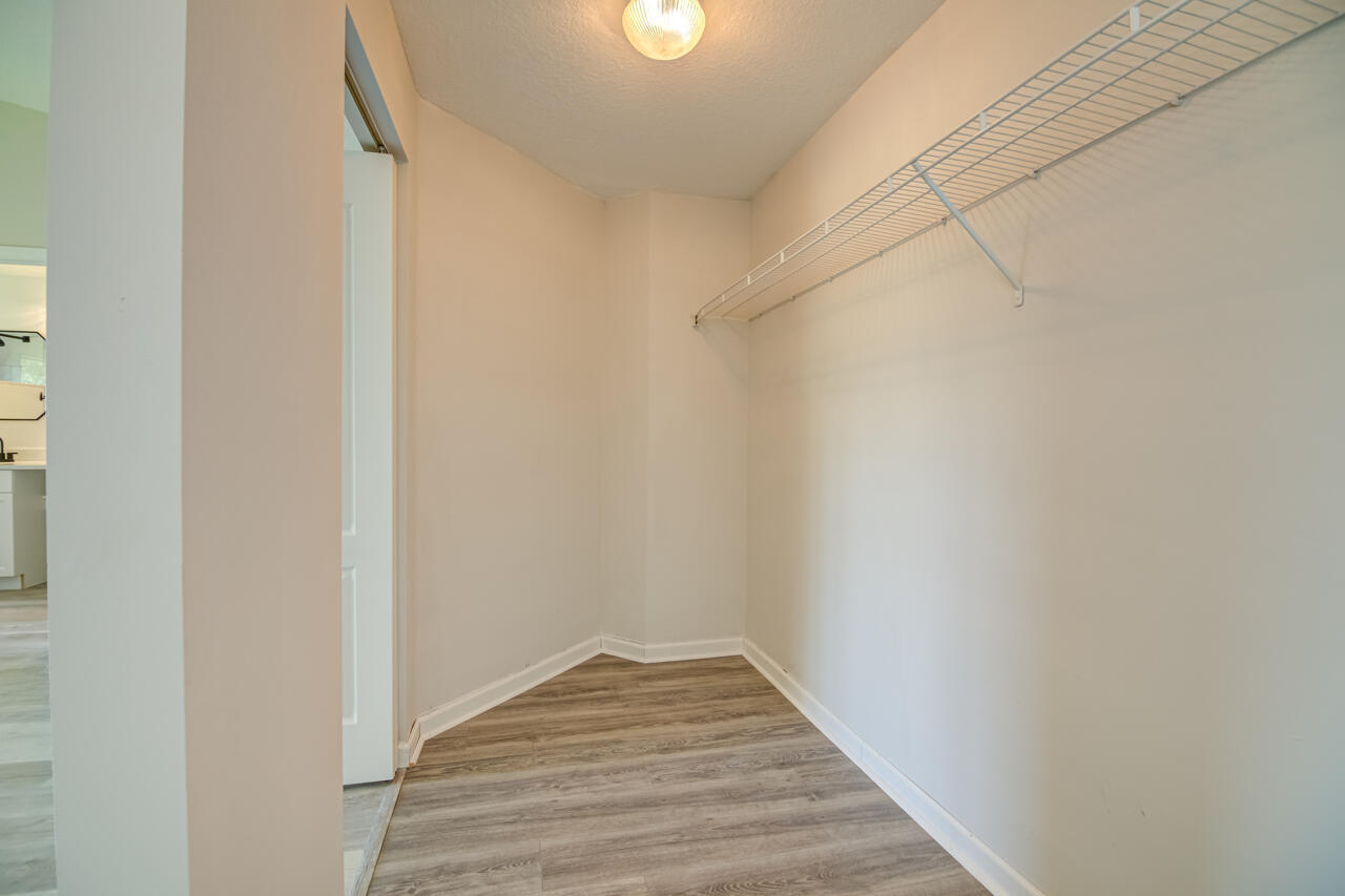 446 Rainbow Springs Terrace Property Photo 9