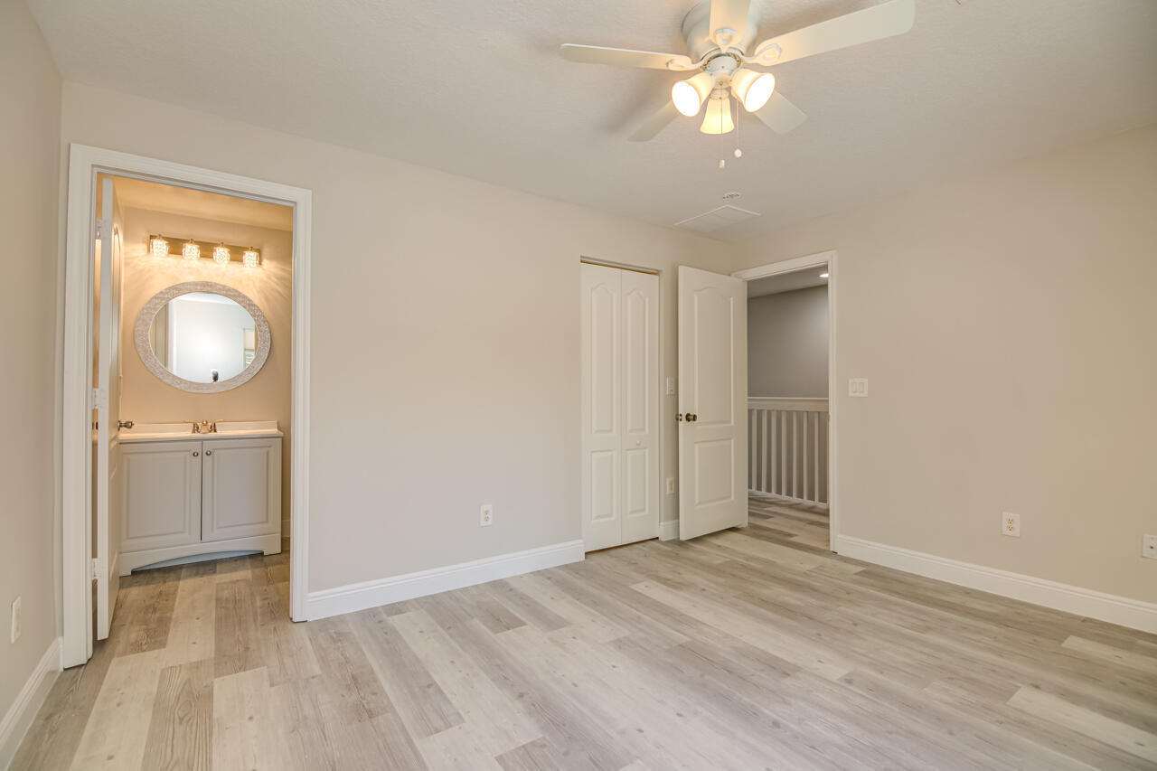 446 Rainbow Springs Terrace Property Photo 10