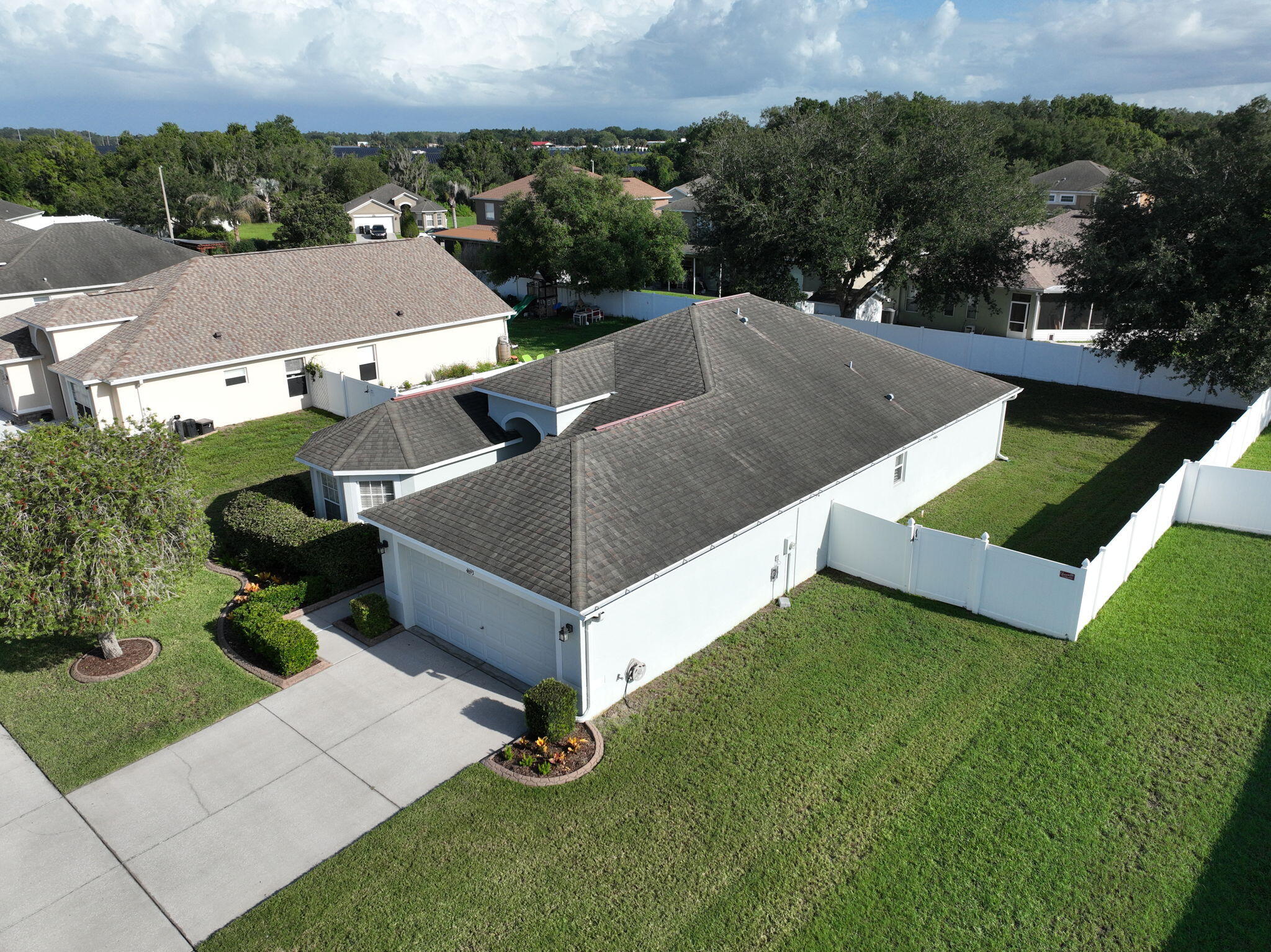 4693 Harts Brook Lane Property Photo 4