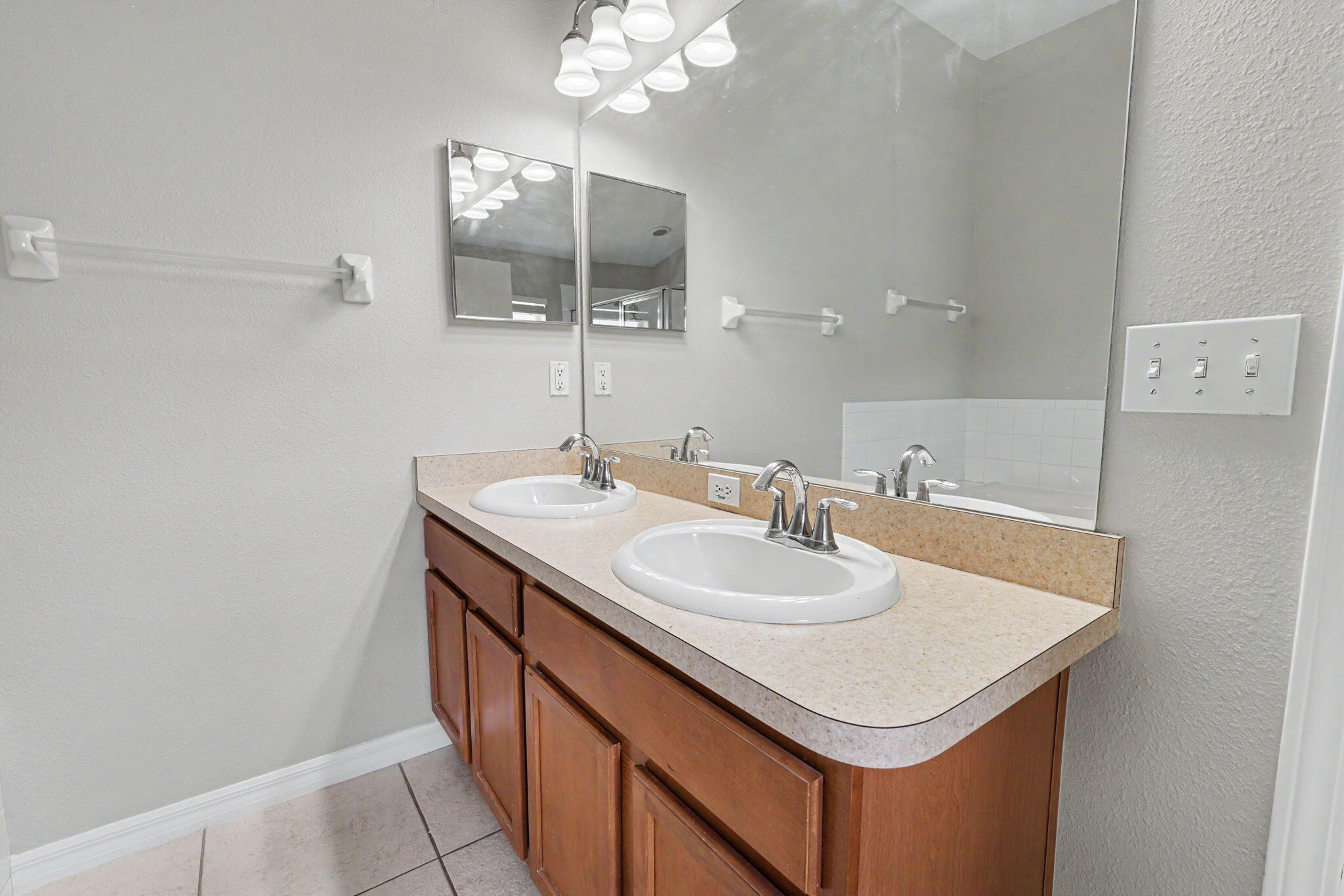 4693 Harts Brook Lane Property Photo 29