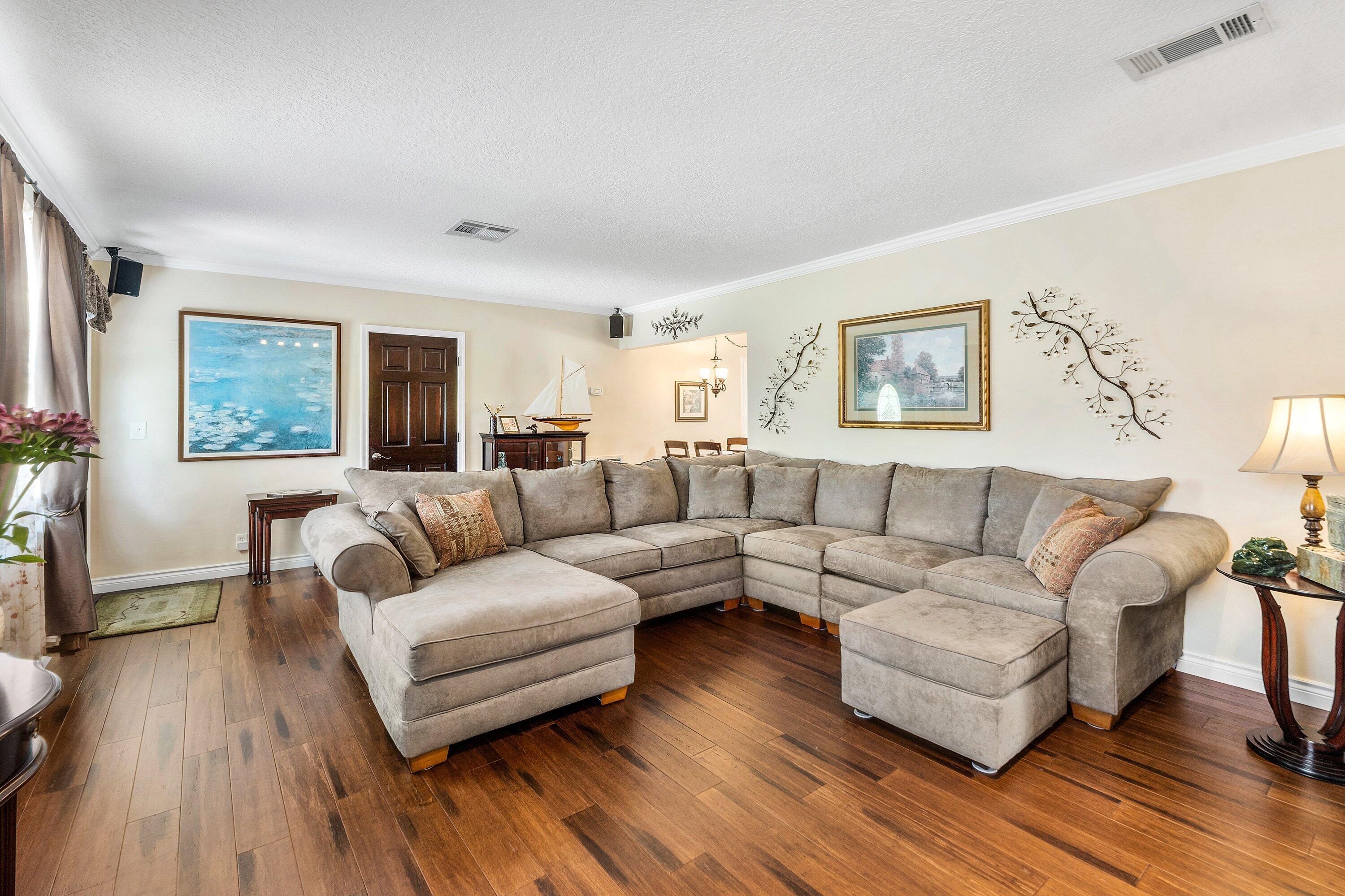 141 Date Palm Drive Property Photo 9