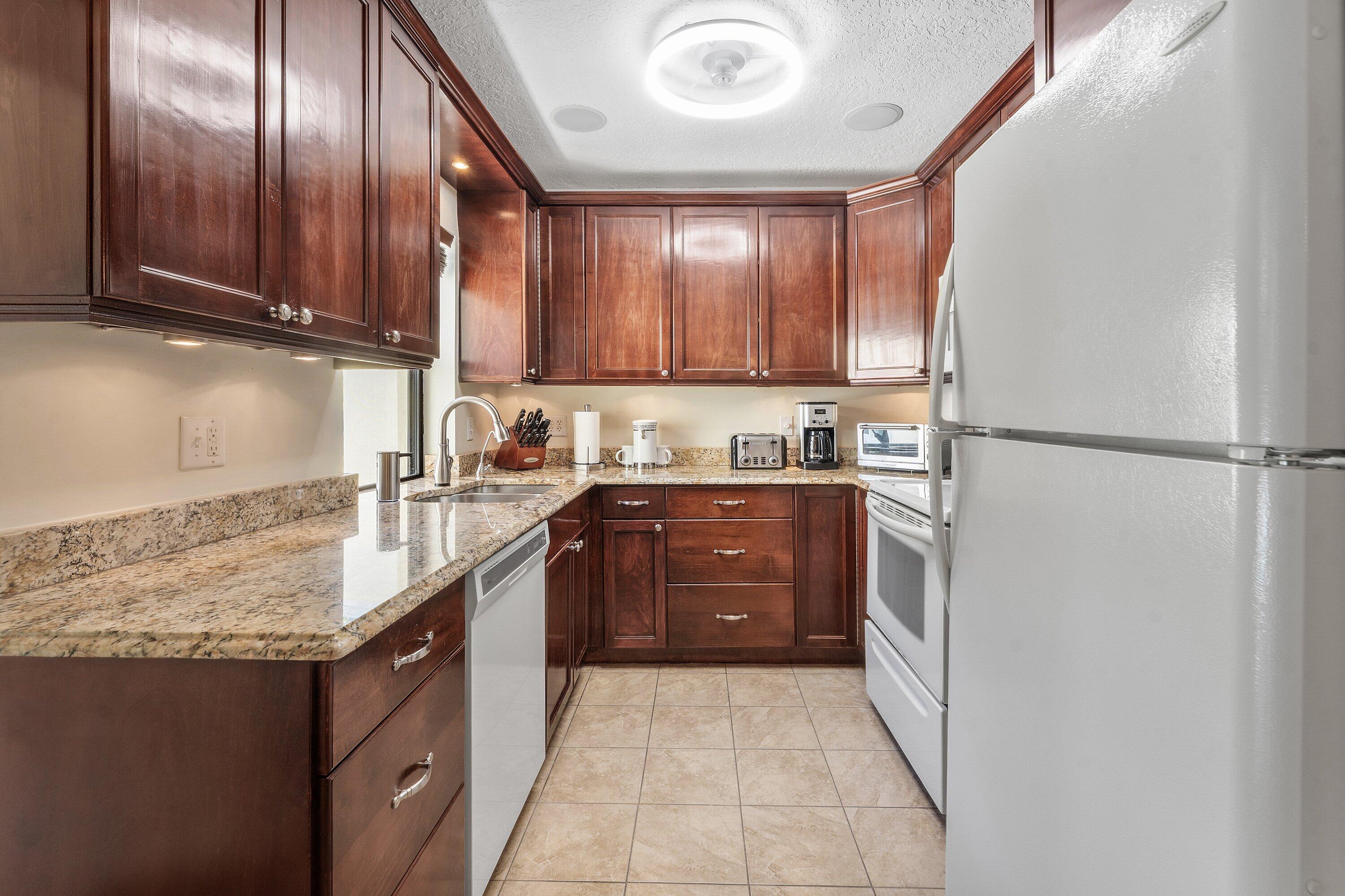 141 Date Palm Drive Property Photo 11