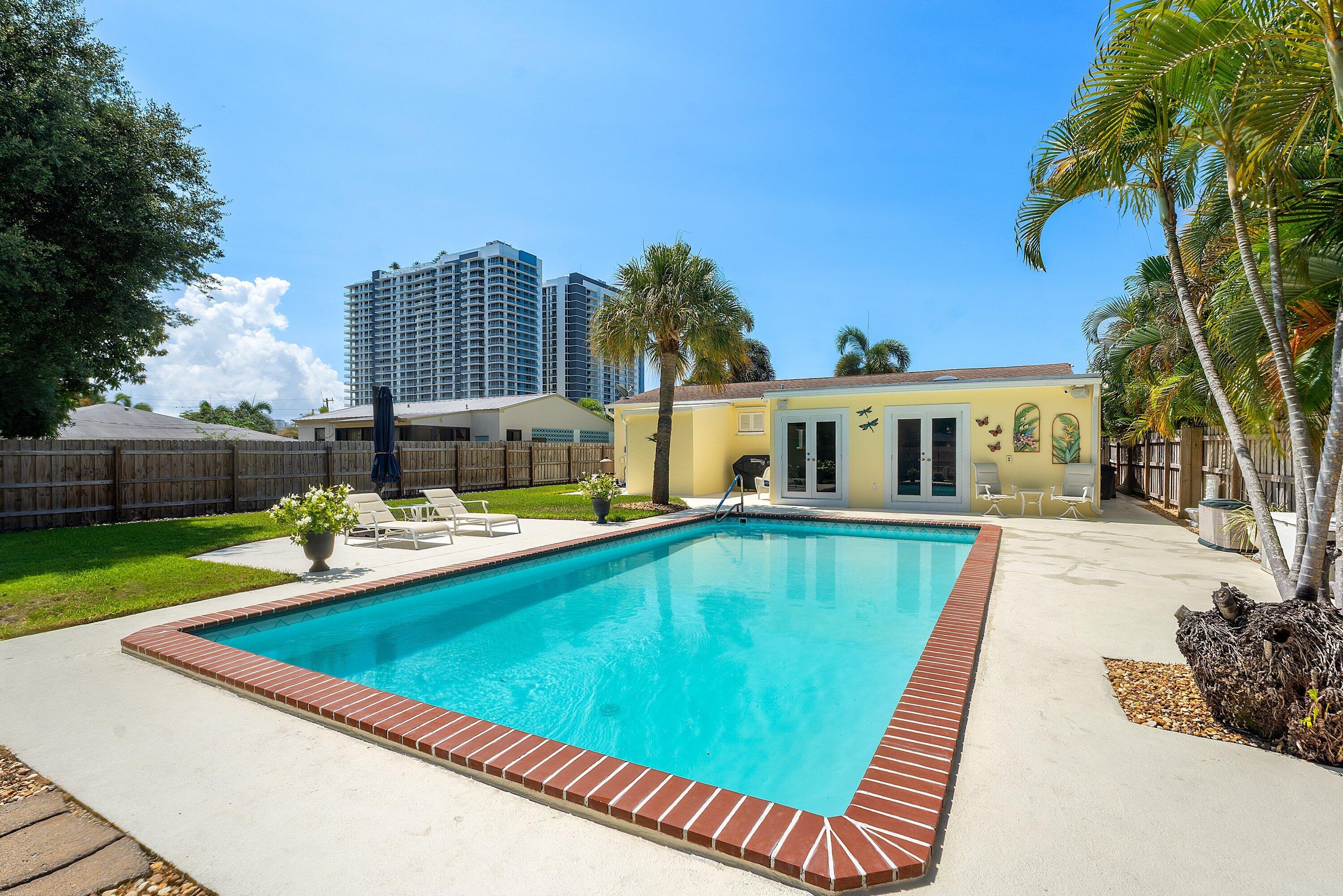 141 Date Palm Drive Property Photo 28