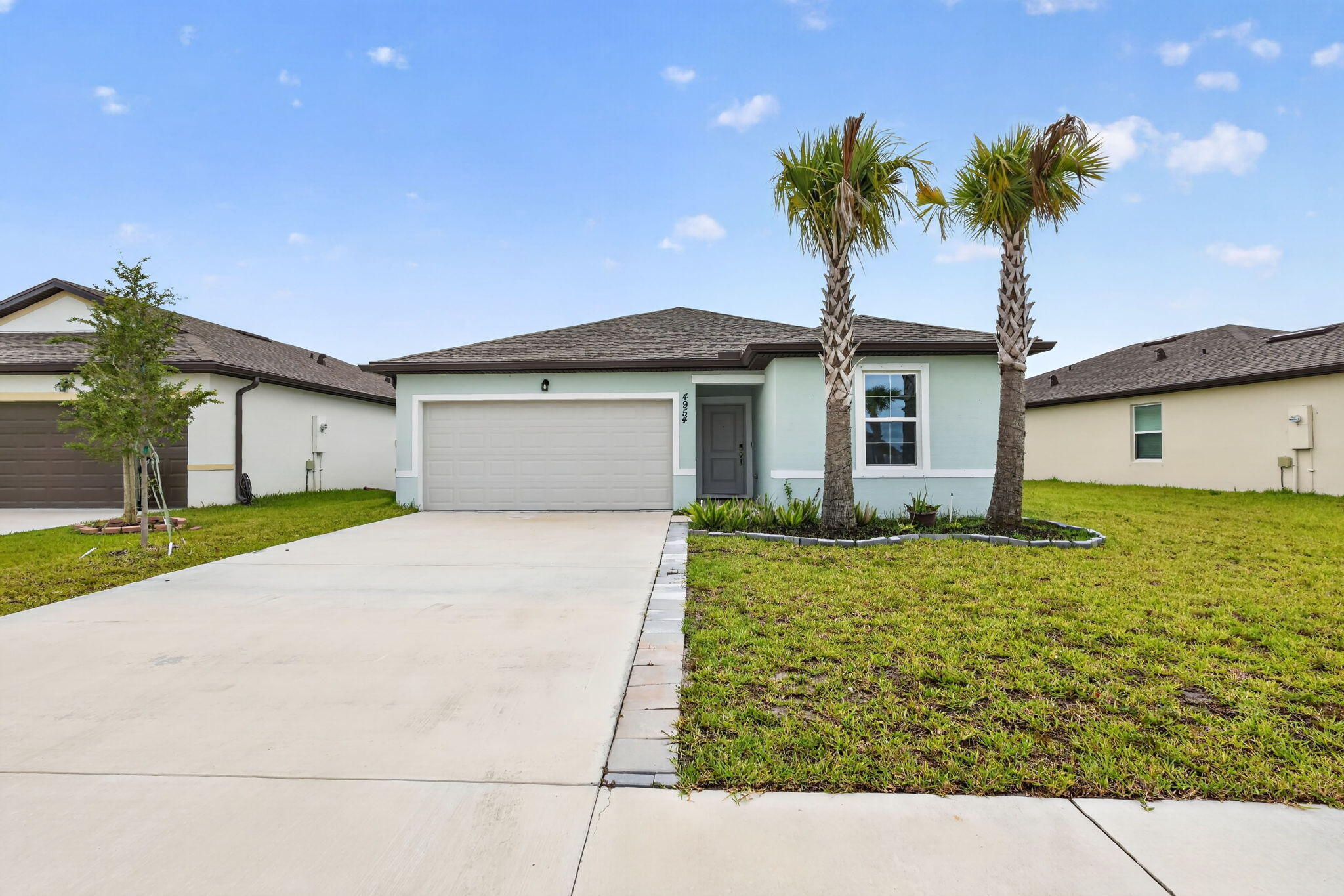 4954 Armina Place Property Photo 2