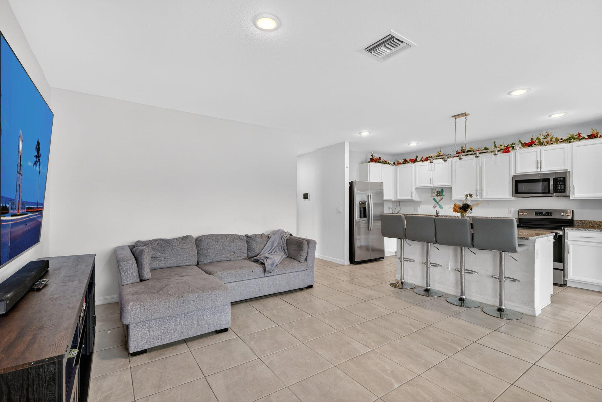 4954 Armina Place Property Photo 8
