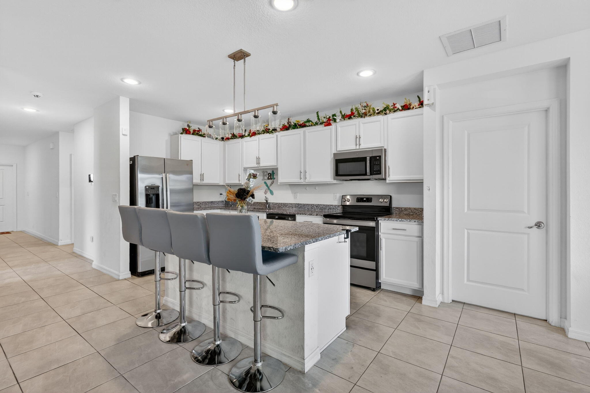 4954 Armina Place Property Photo 10