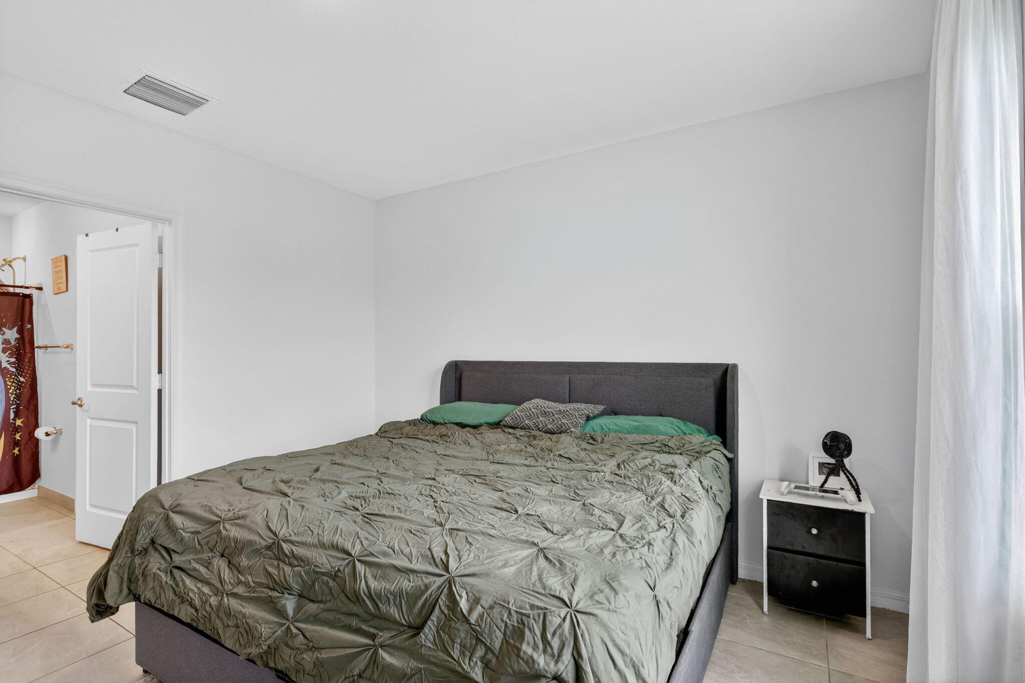 4954 Armina Place Property Photo 22