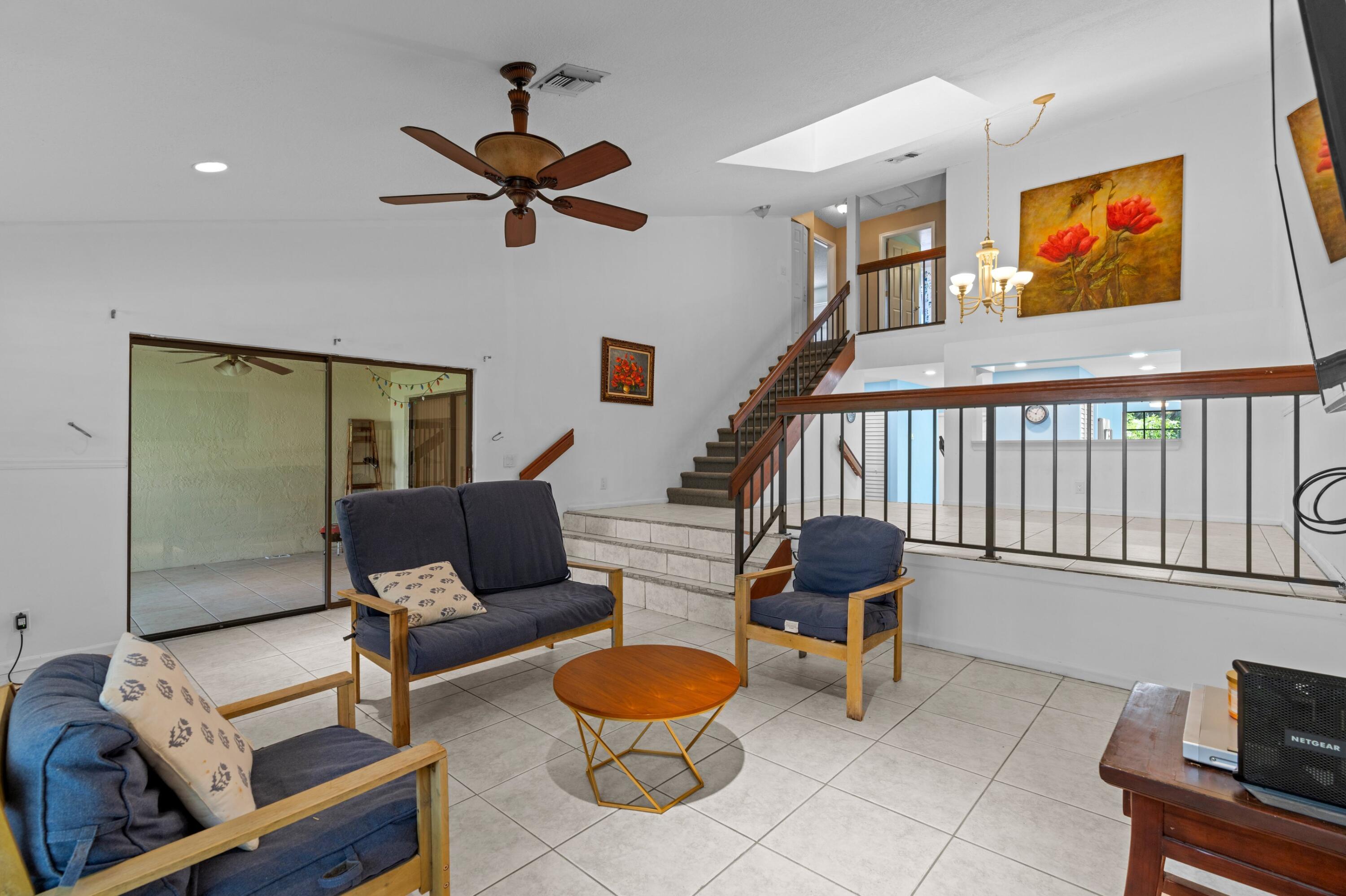 471 Ashwood Place Property Photo 10