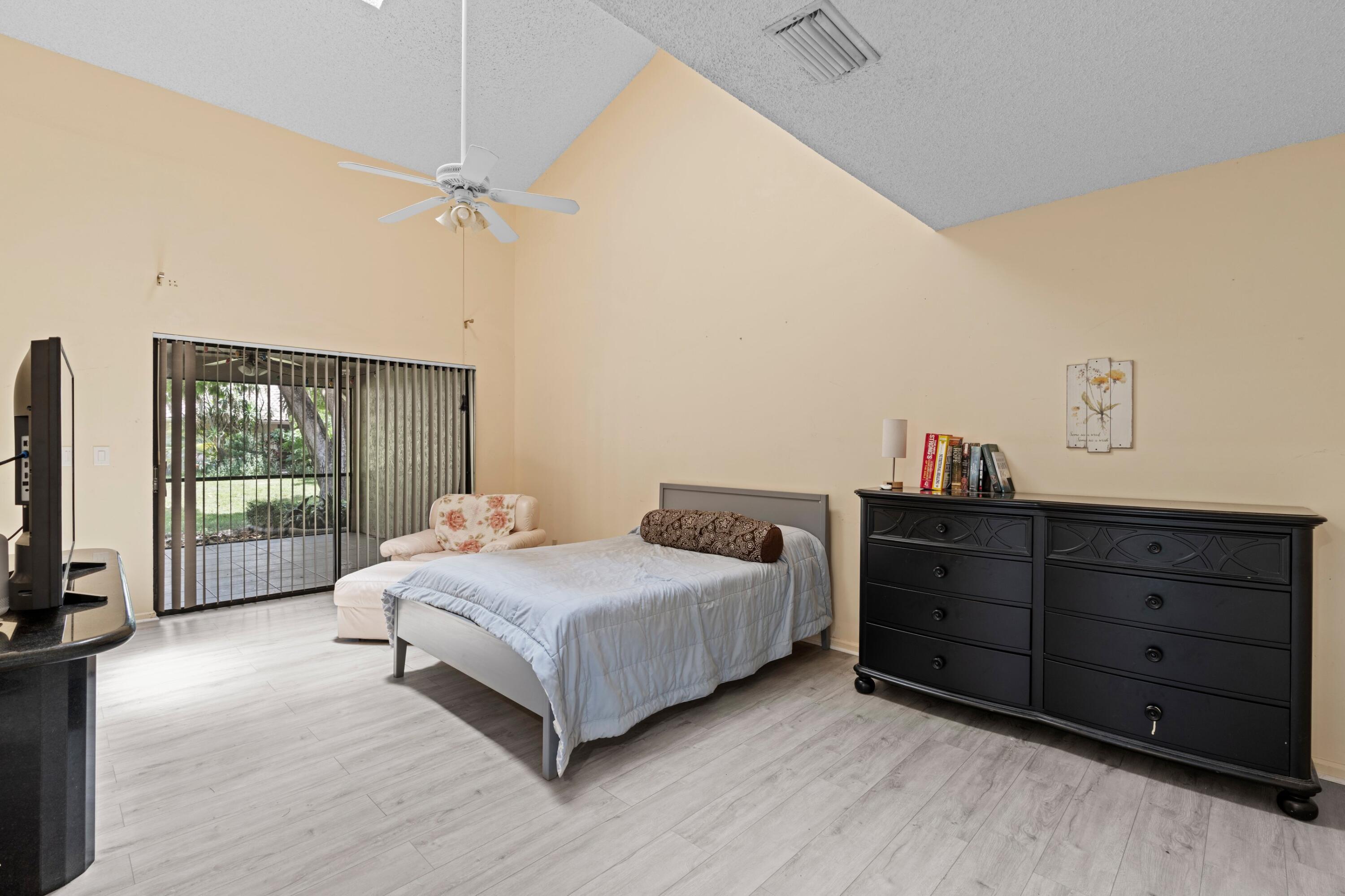 471 Ashwood Place Property Photo 11