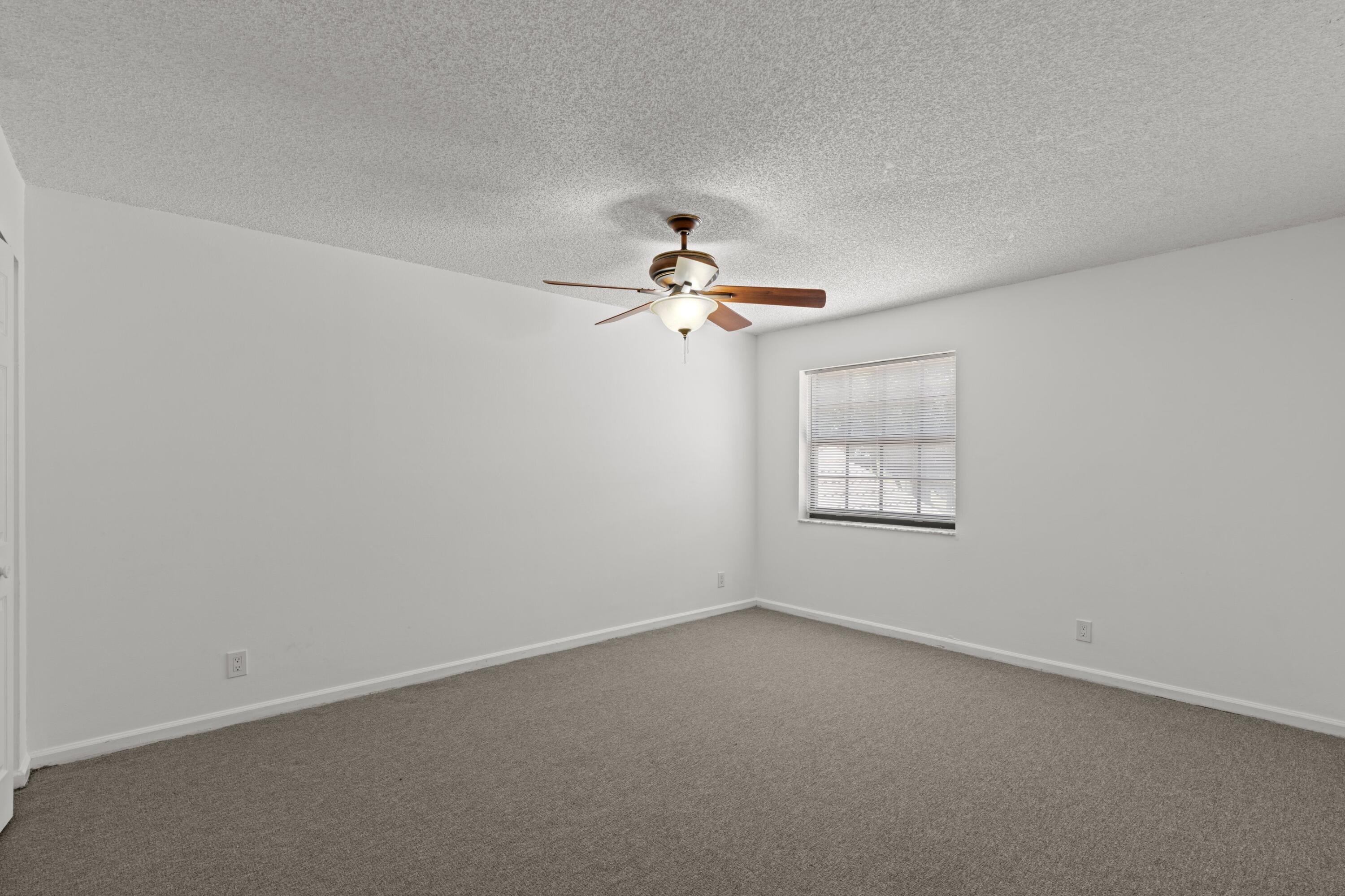 471 Ashwood Place Property Photo 16