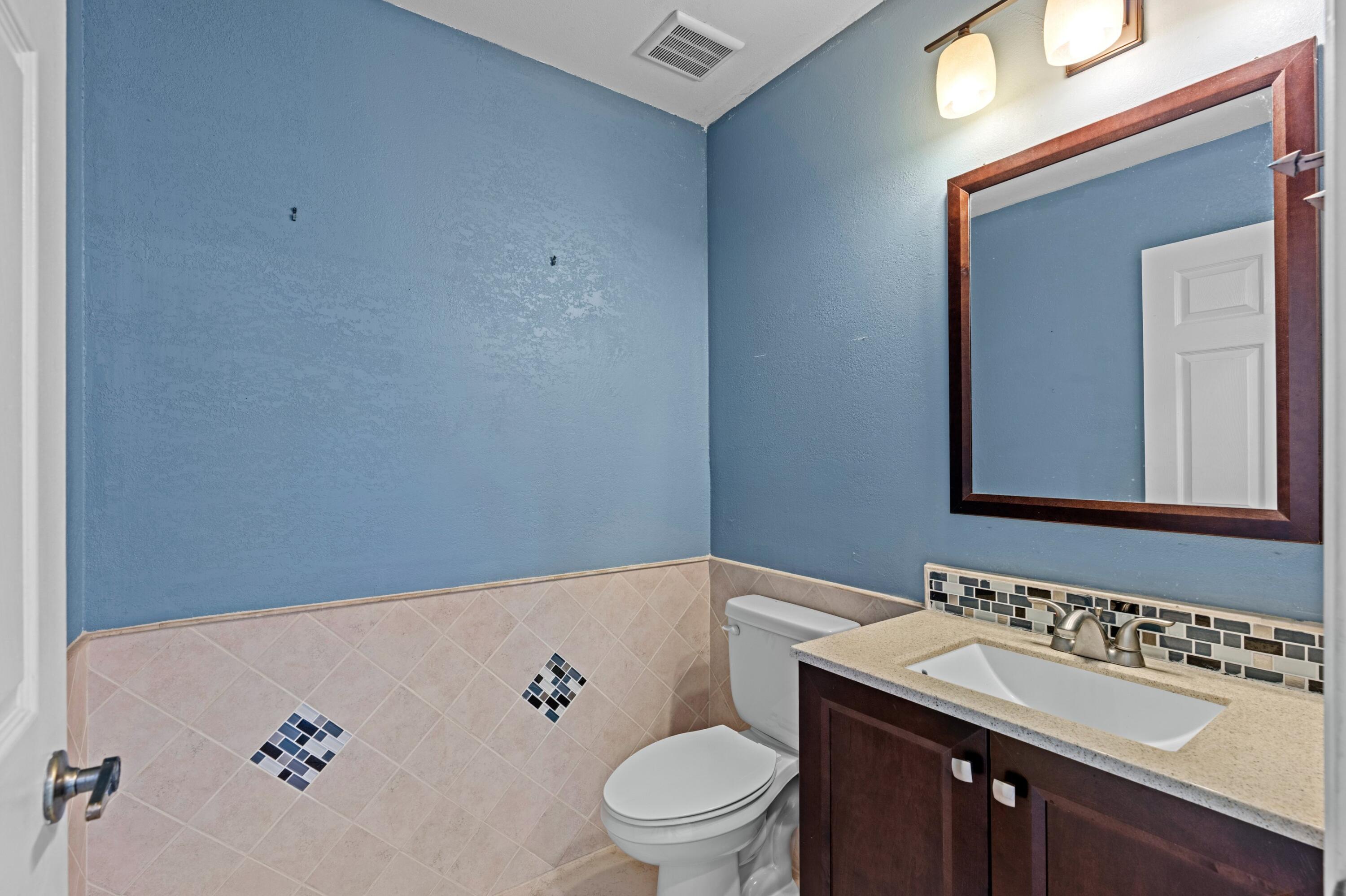 471 Ashwood Place Property Photo 17