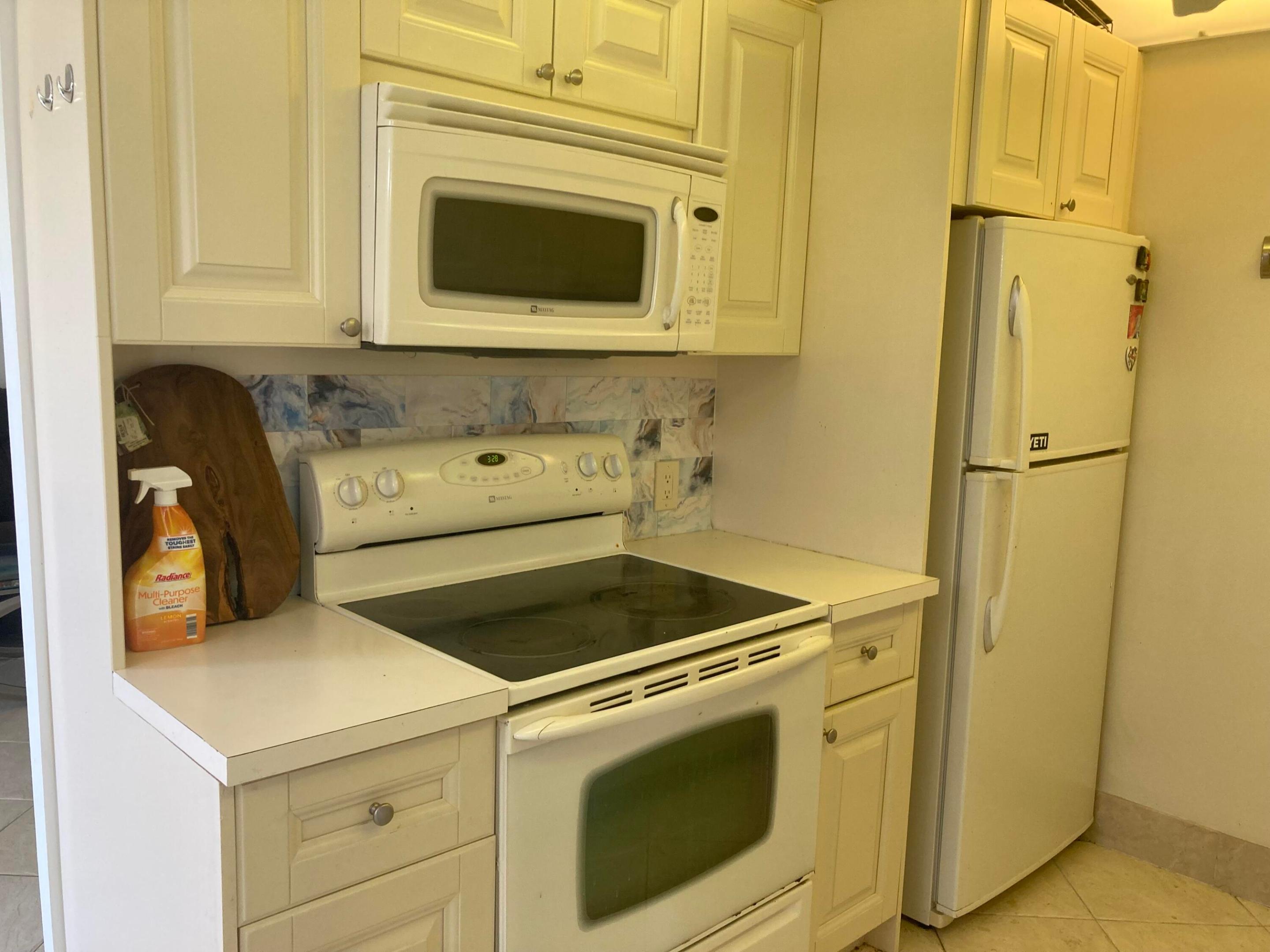 1097 Cornwall E Property Photo 4