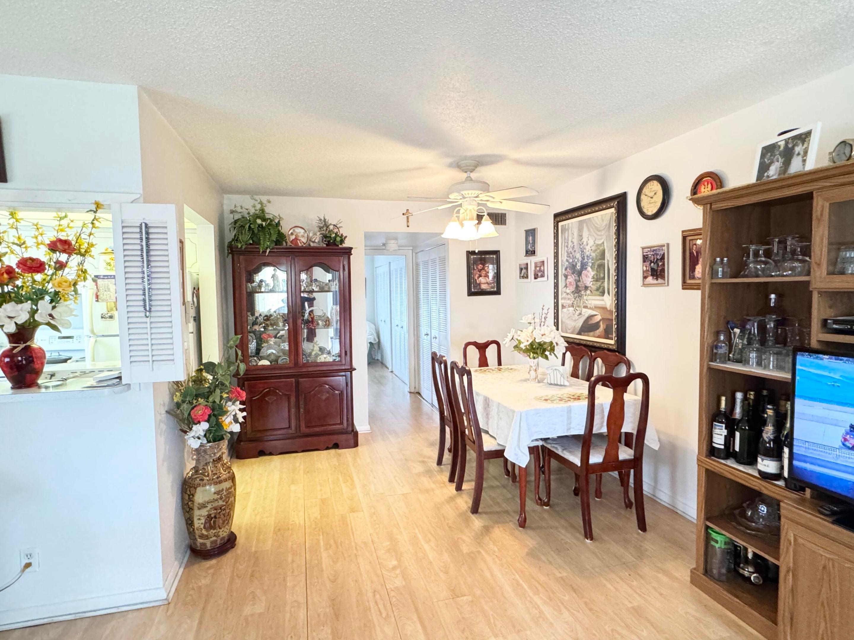 148 Bedford F Property Photo 6