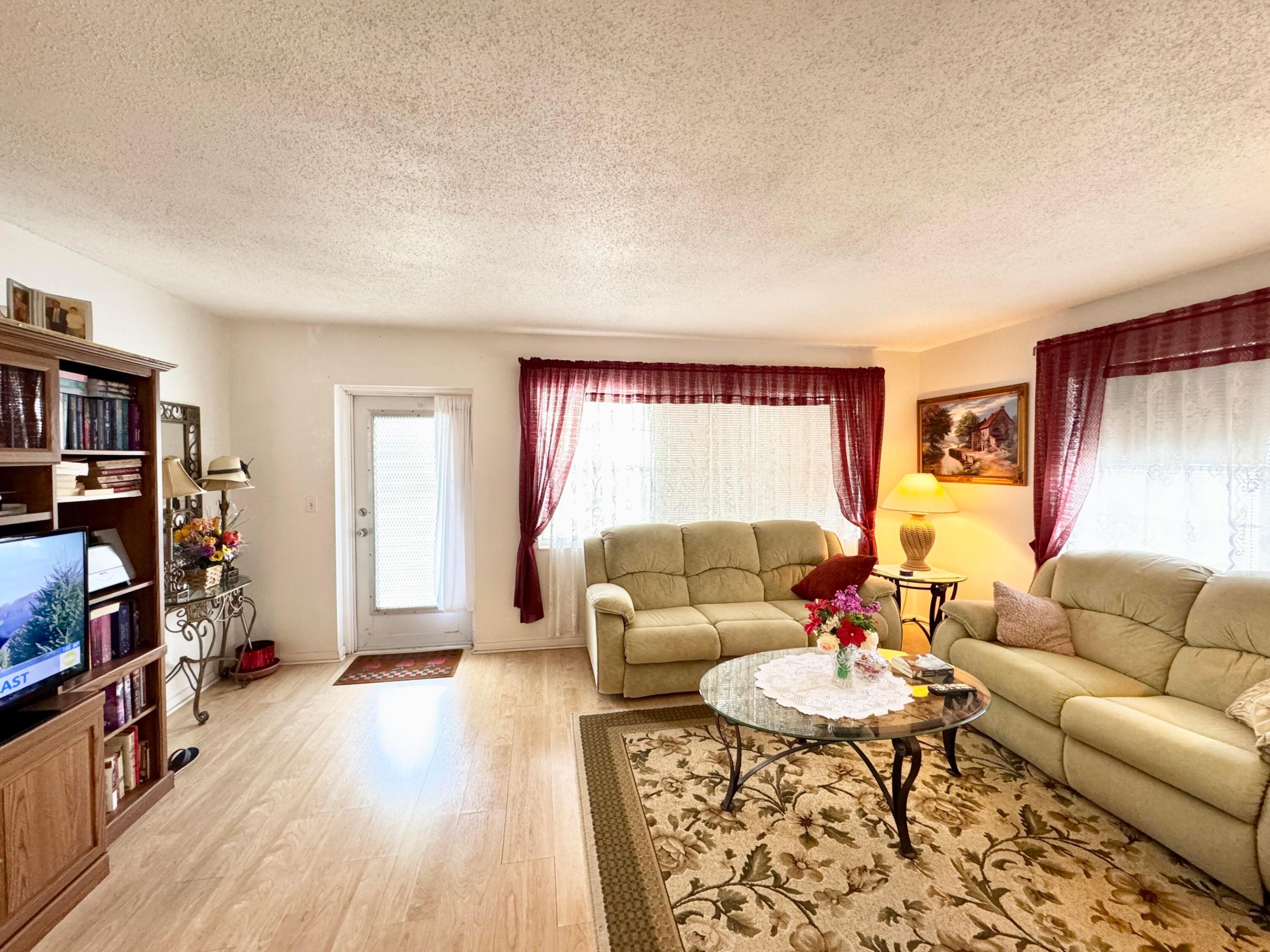 148 Bedford F Property Photo 14