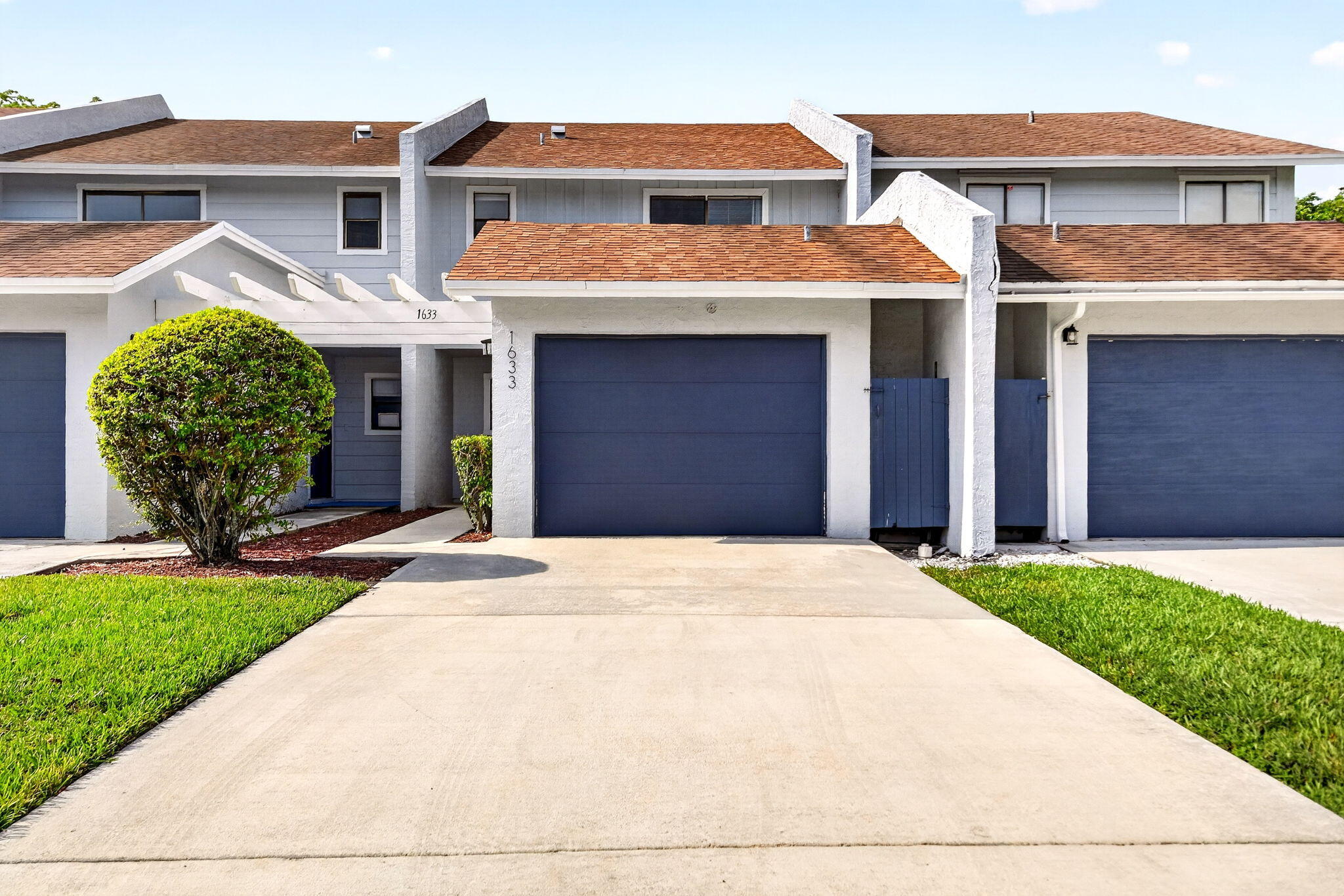 1633 Woodbridge Lakes Circle 1633