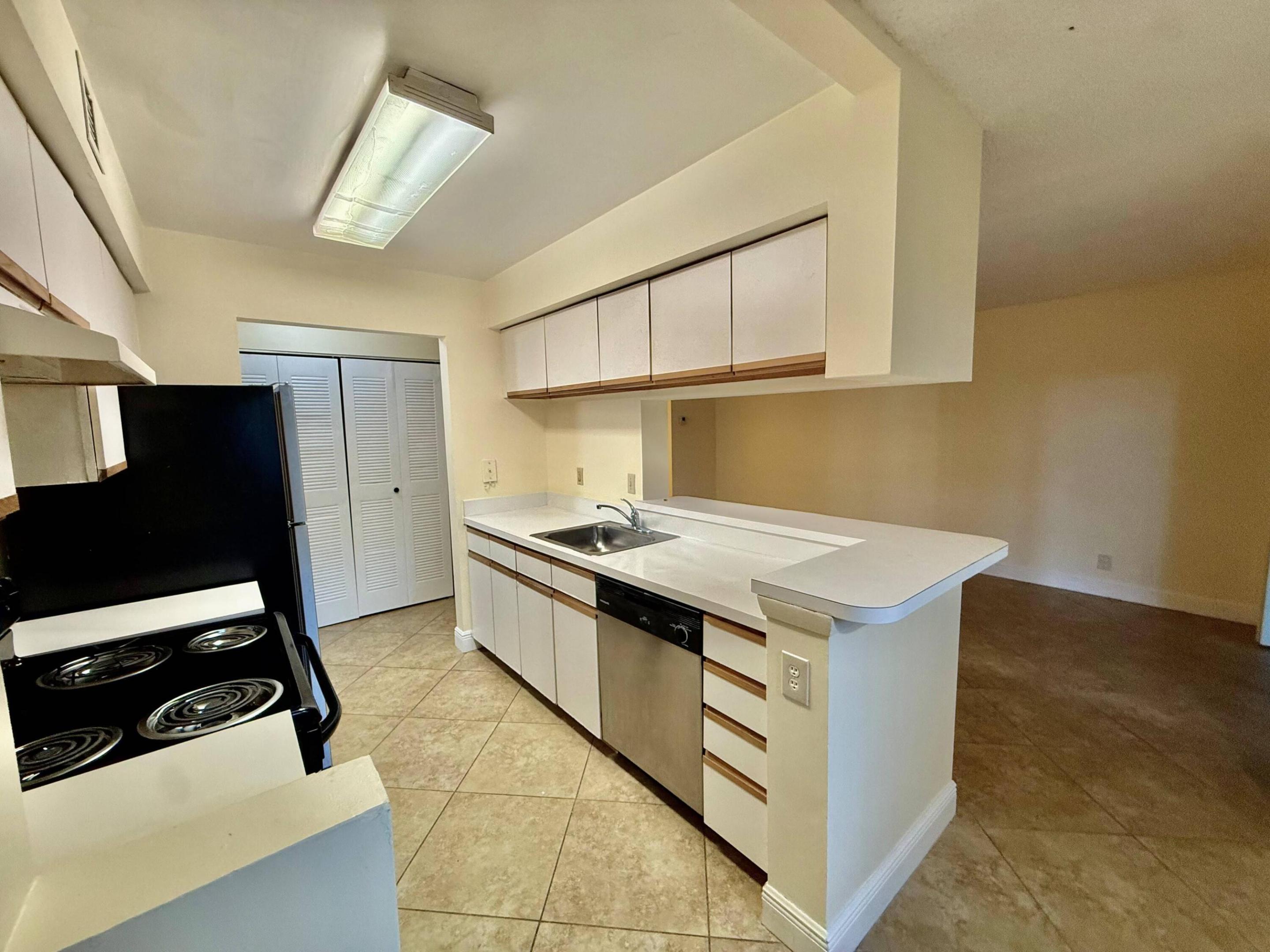 9777 Westview Drive 1113 Property Photo 1