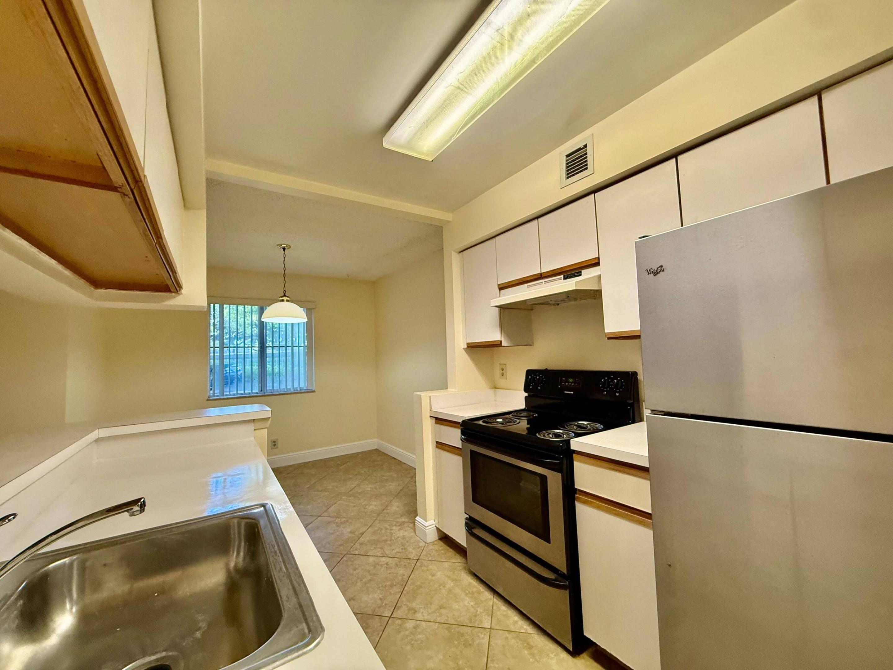 9777 Westview Drive 1113 Property Photo 5