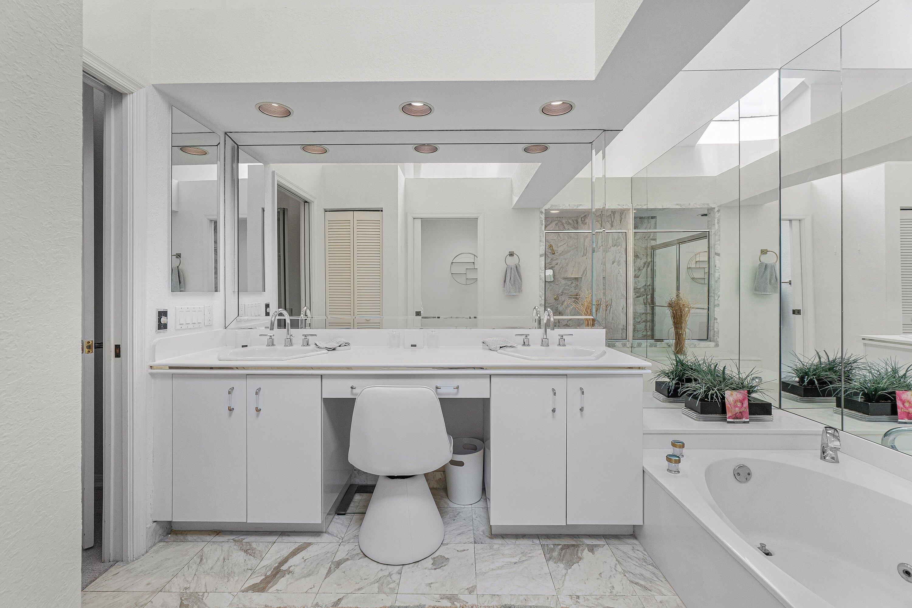 17099 Ryton Lane Property Photo 17