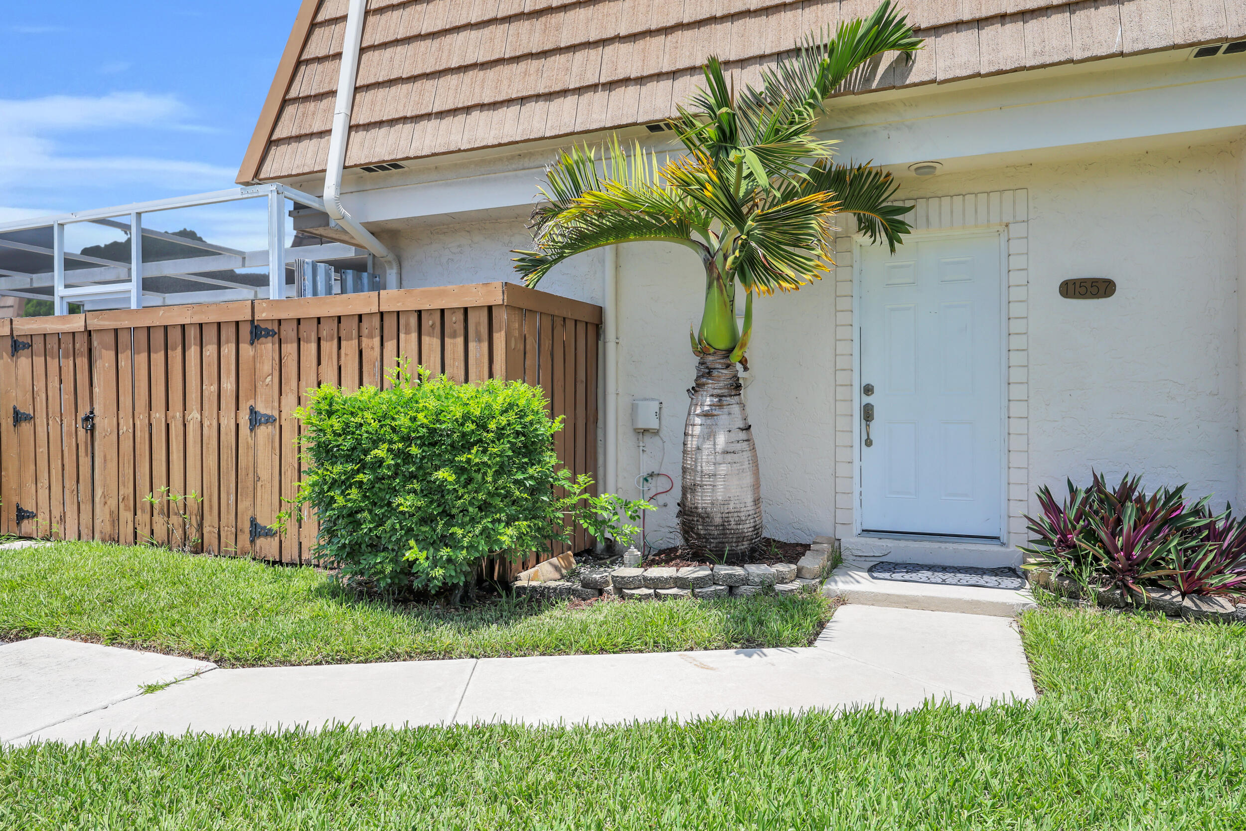 11557 Winchester Drive Property Photo 4