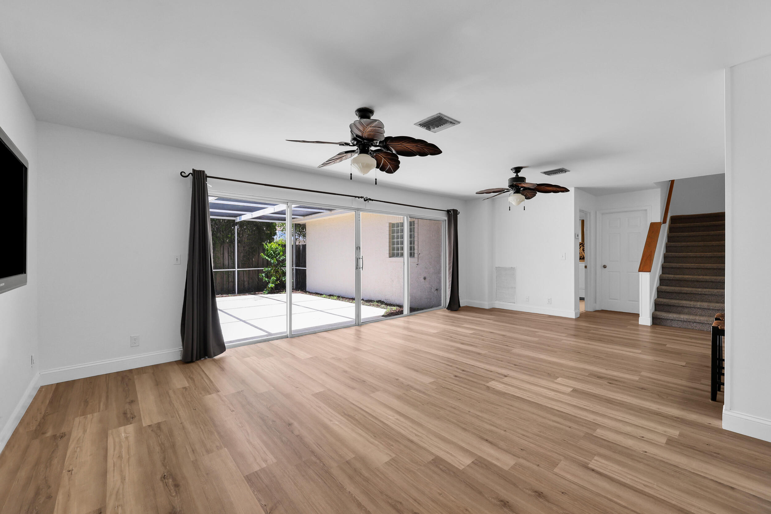 11557 Winchester Drive Property Photo 6