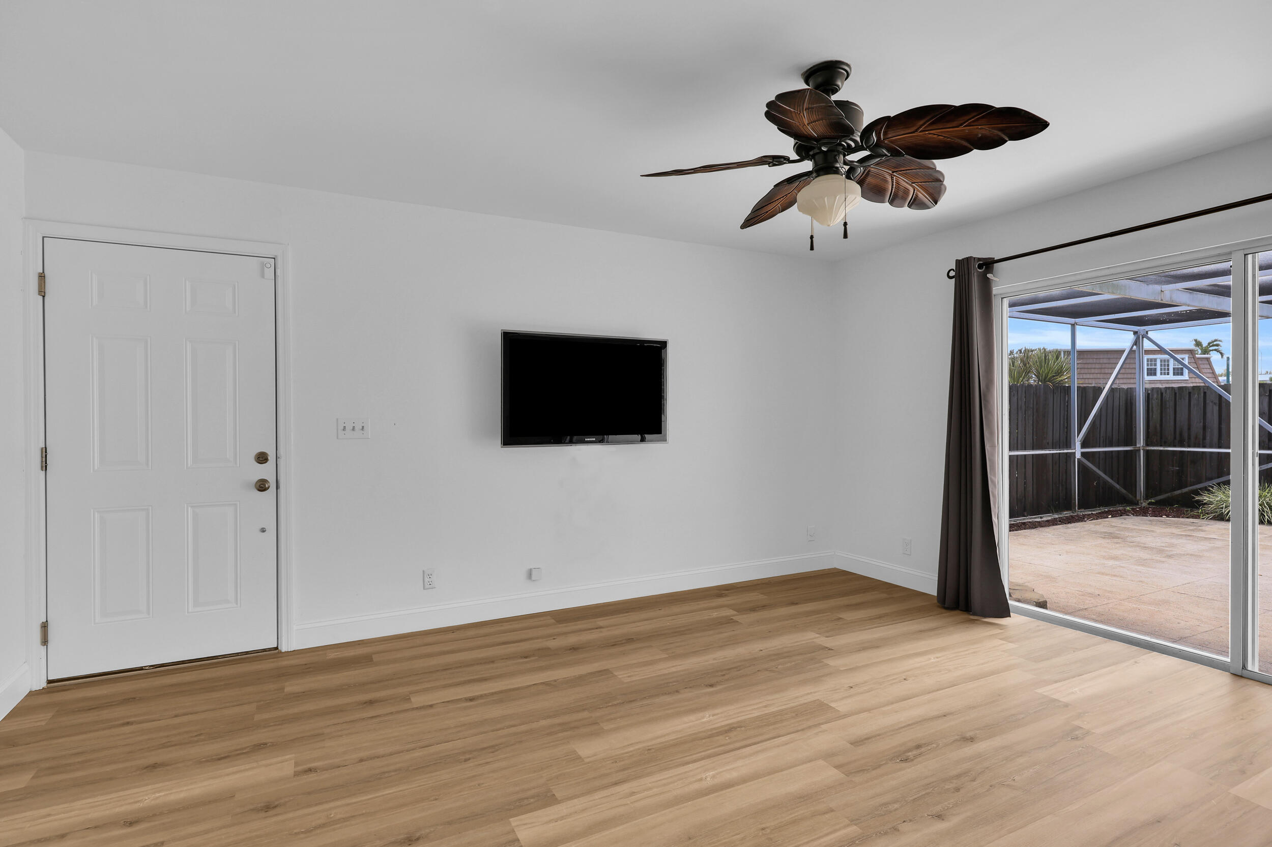 11557 Winchester Drive Property Photo 7