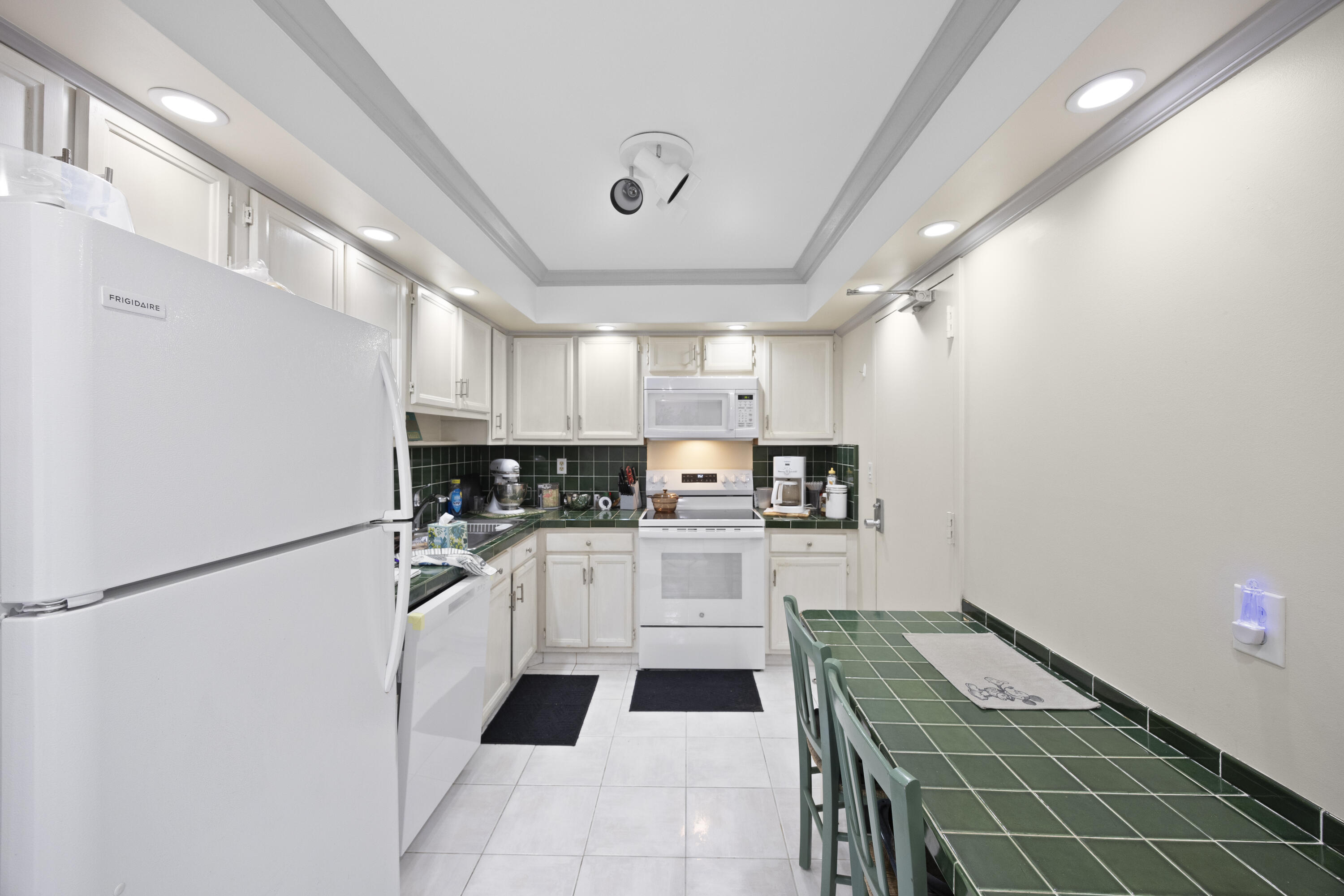 10777 W Sample Road 508 Property Photo 11