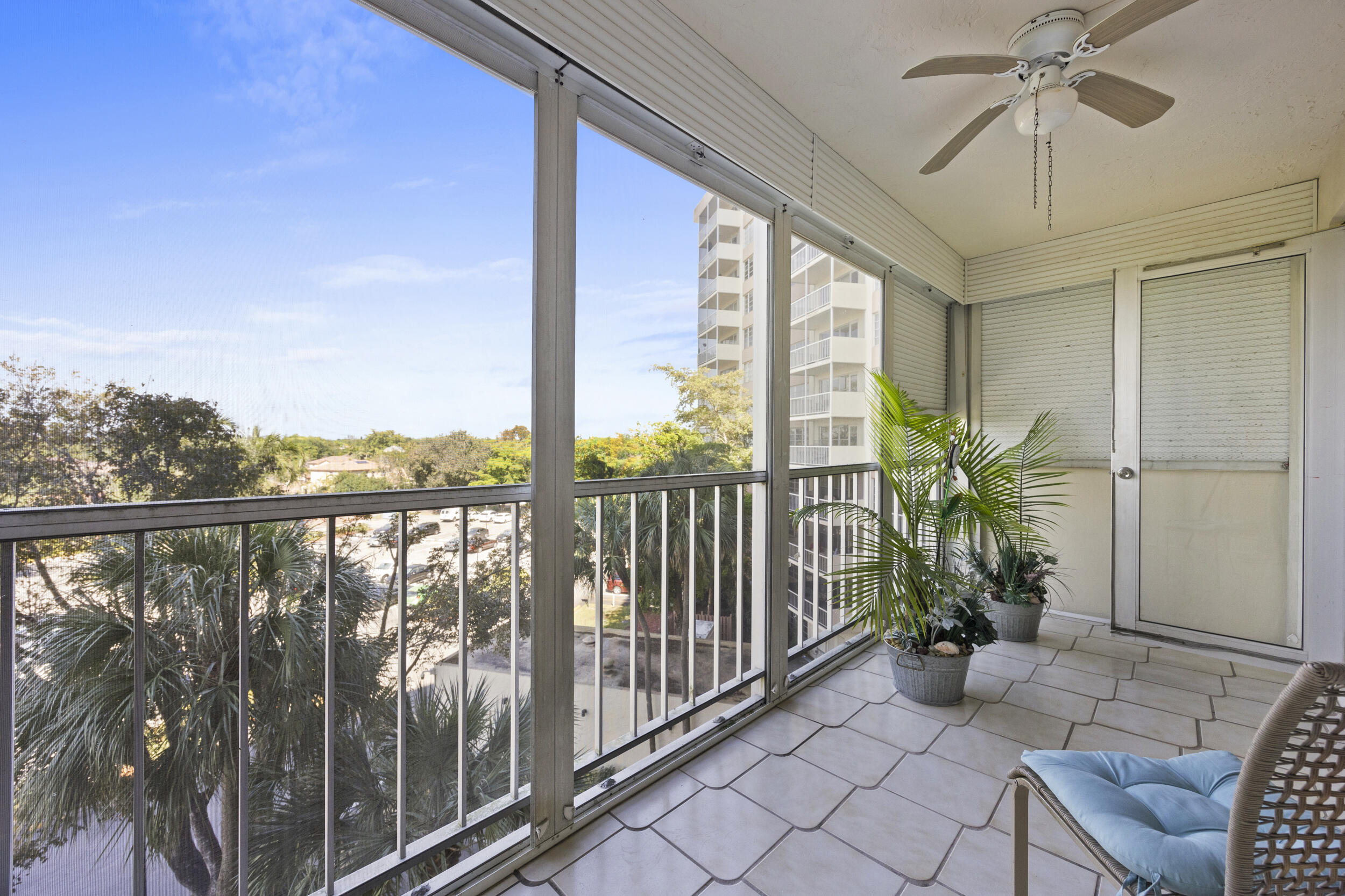 10777 W Sample Road 508 Property Photo 16