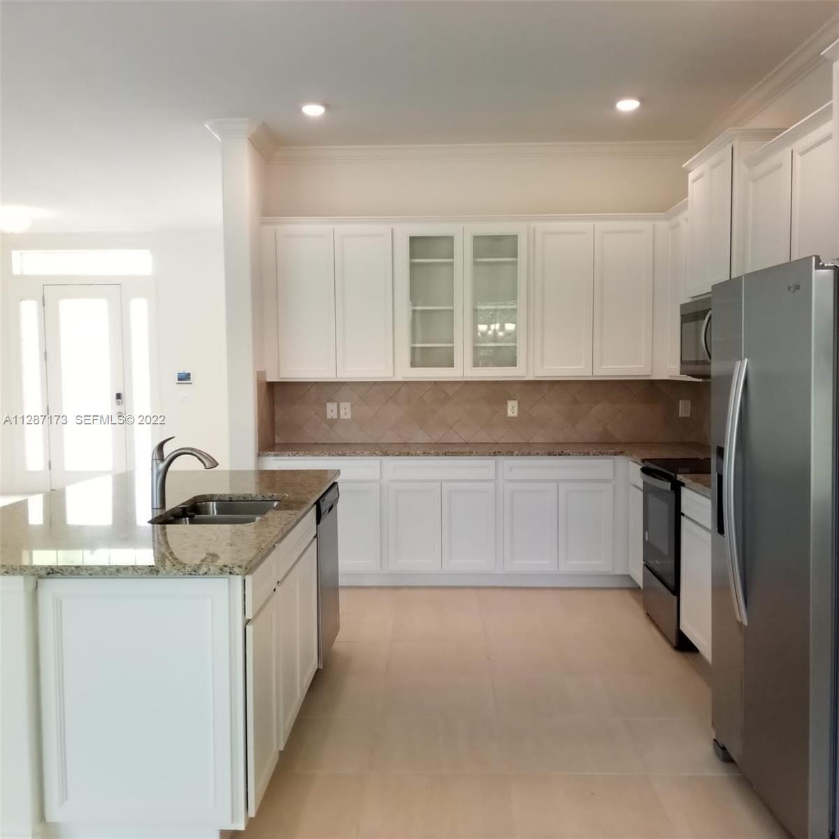 6555 Barbados Court Property Photo 11