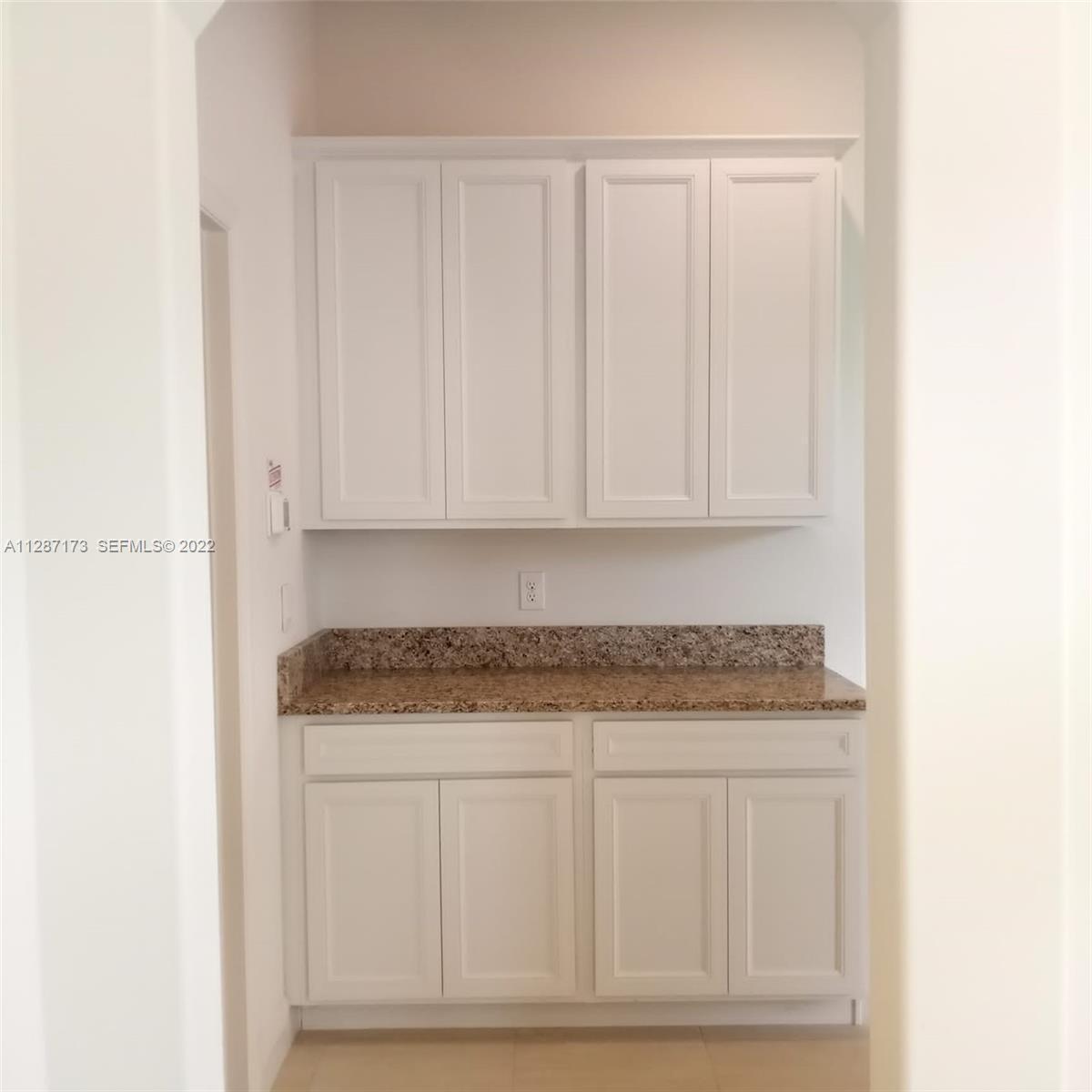 6555 Barbados Court Property Photo 18